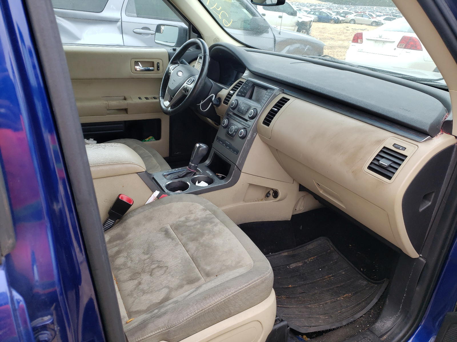 Photo 5 from auction – 2013 FORD FLEX SE with VIN 2FMGK5B80DBD18287