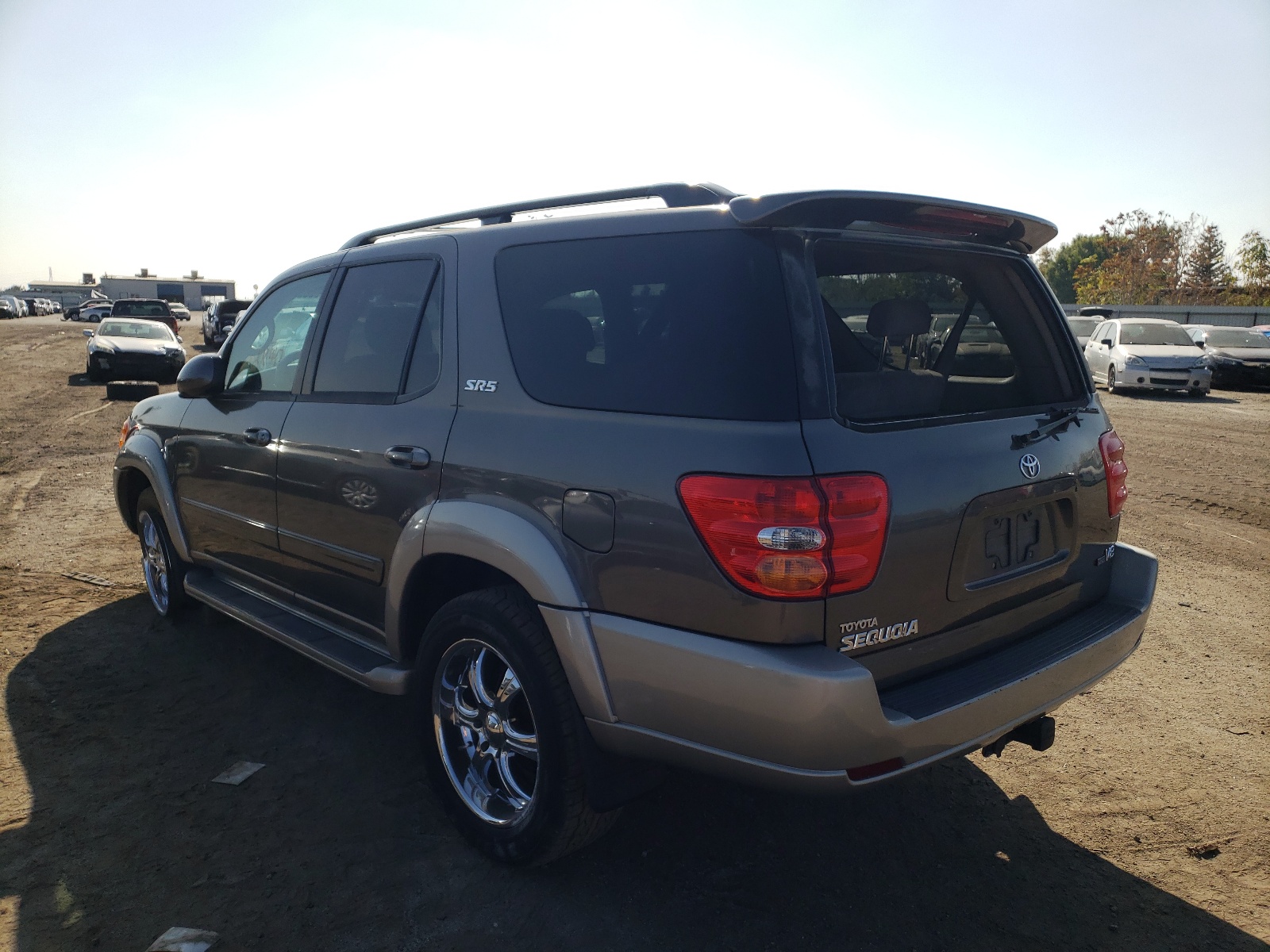 Photo 3 from auction – 2003 TOYOTA SEQUOIA LI with VIN 5TDZT34A03S138741