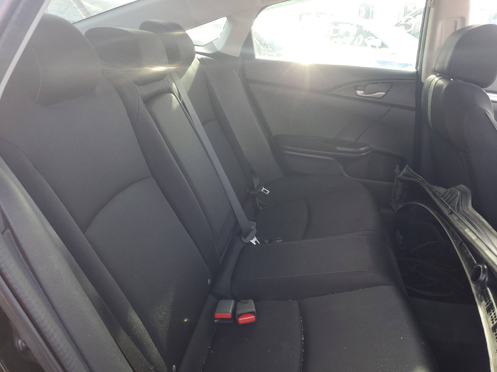 Photo 6 from auction – 2018 HONDA CIVIC LX with VIN 2HGFC2F59JH008791