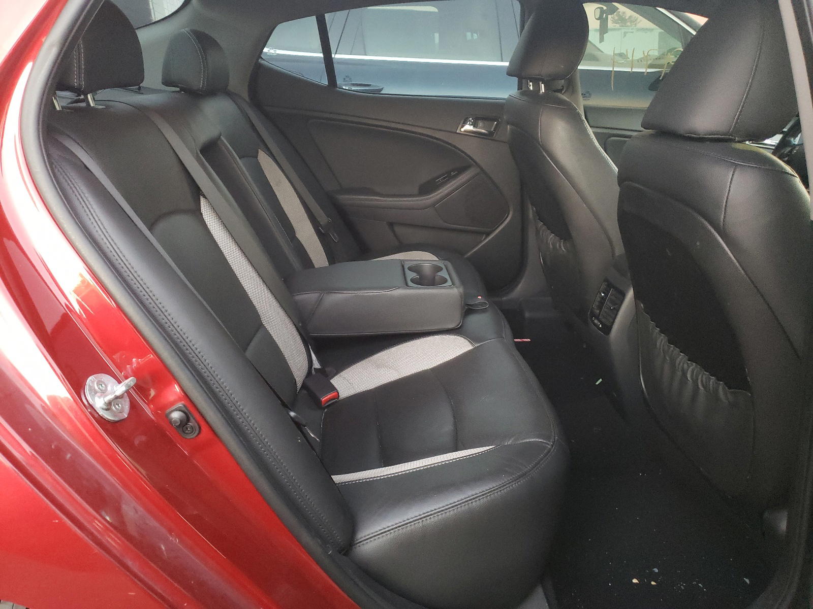 Photo 6 from auction – 2012 KIA OPTIMA SX with VIN 5XXGR4A62CG081326