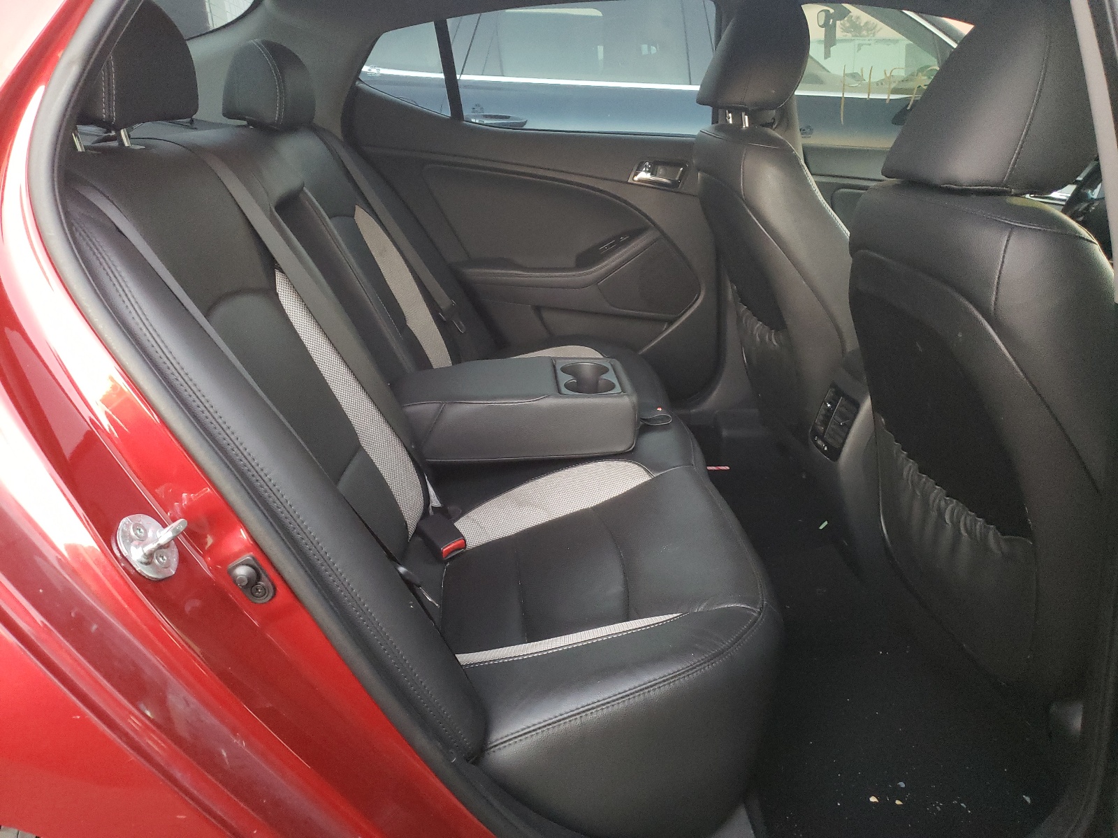 Zdjęcie 6 z aukcji – 2012 KIA OPTIMA SX z VIN 5XXGR4A62CG081326
