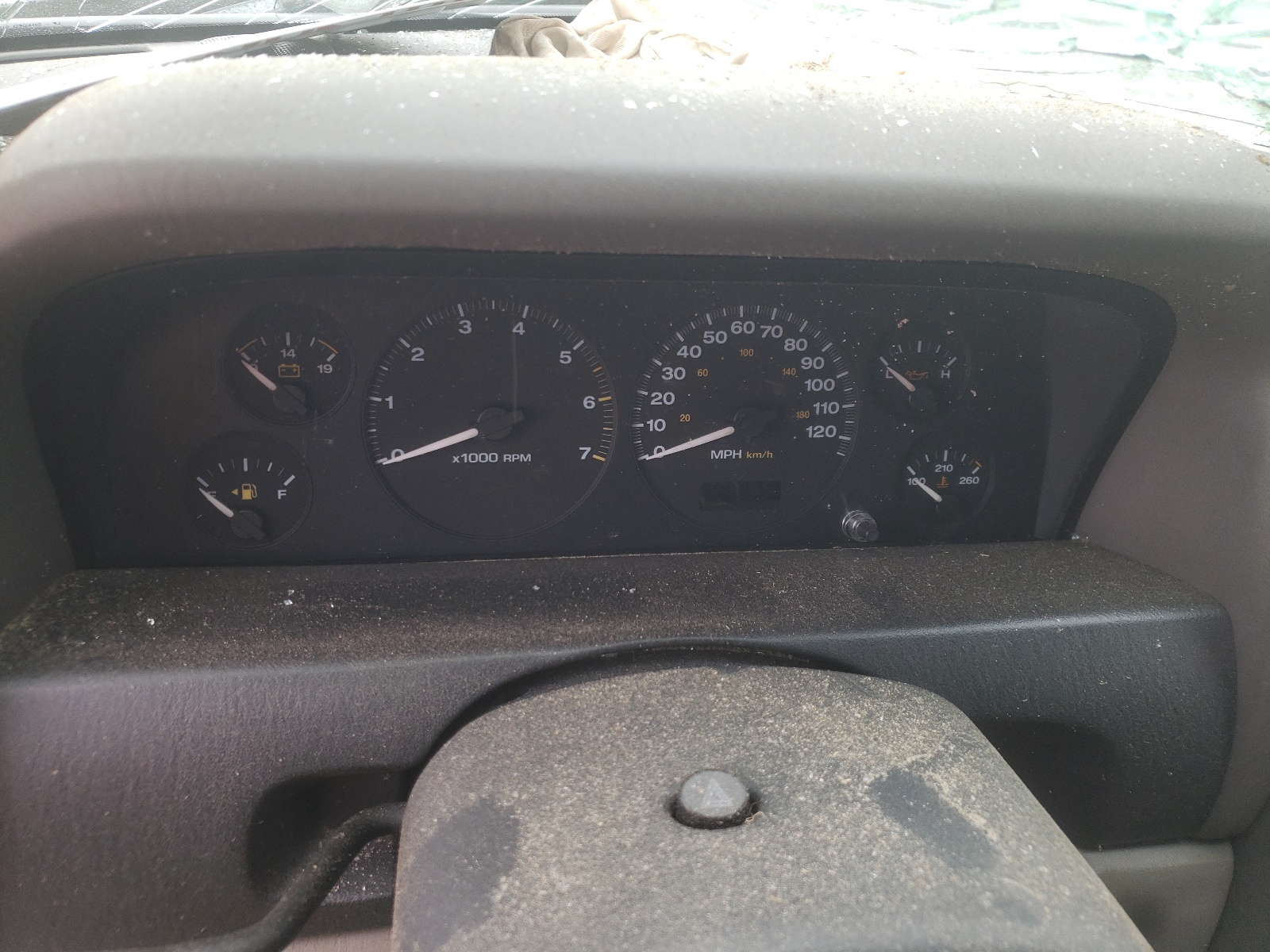 Photo 8 from auction – 2004 JEEP GRAND CHER with VIN 1J4GX48S44C350964