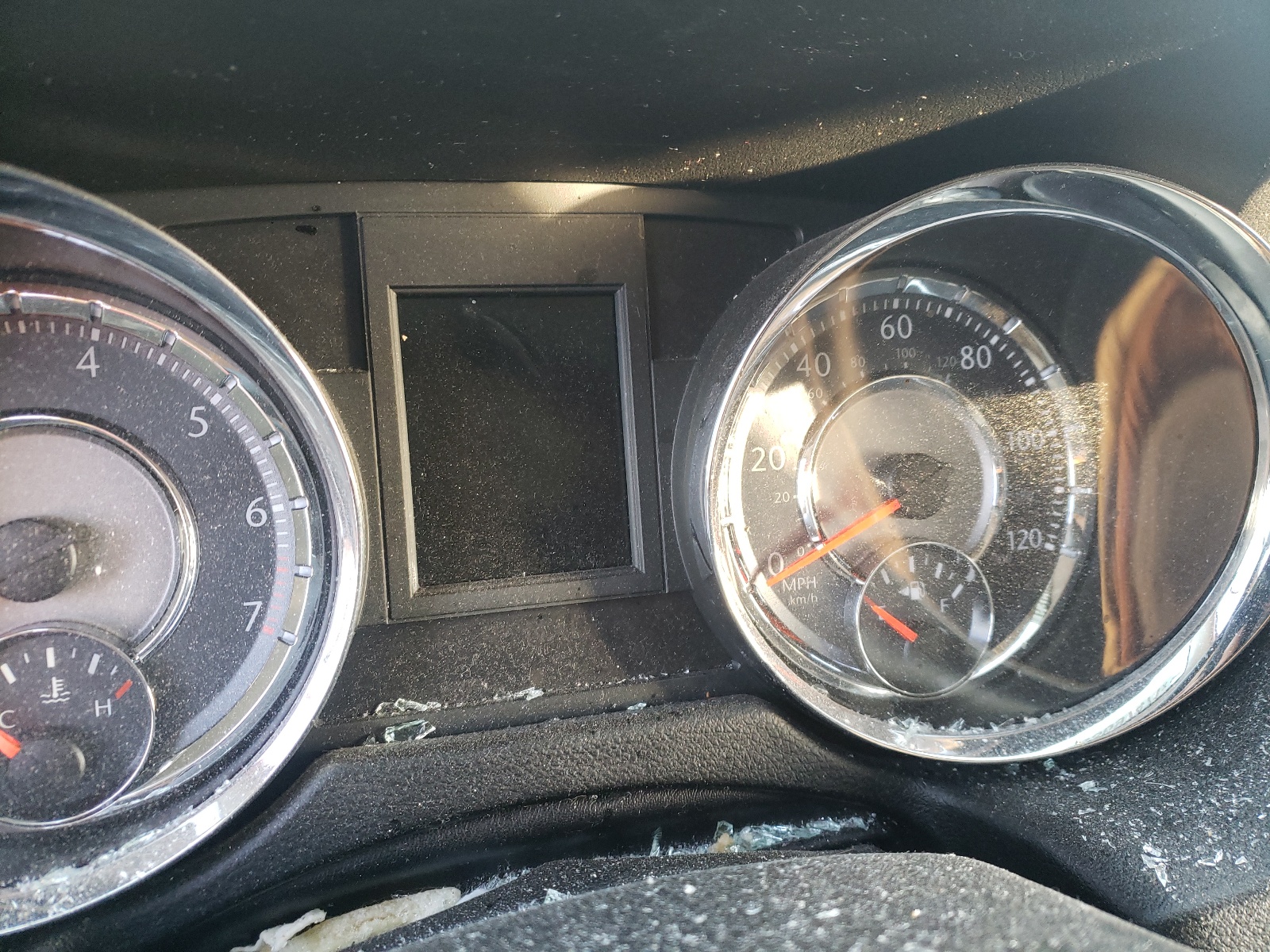 Photo 8 from auction – 2013 CHRYSLER TOWN & COU with VIN 2C4RC1BG2DR808537