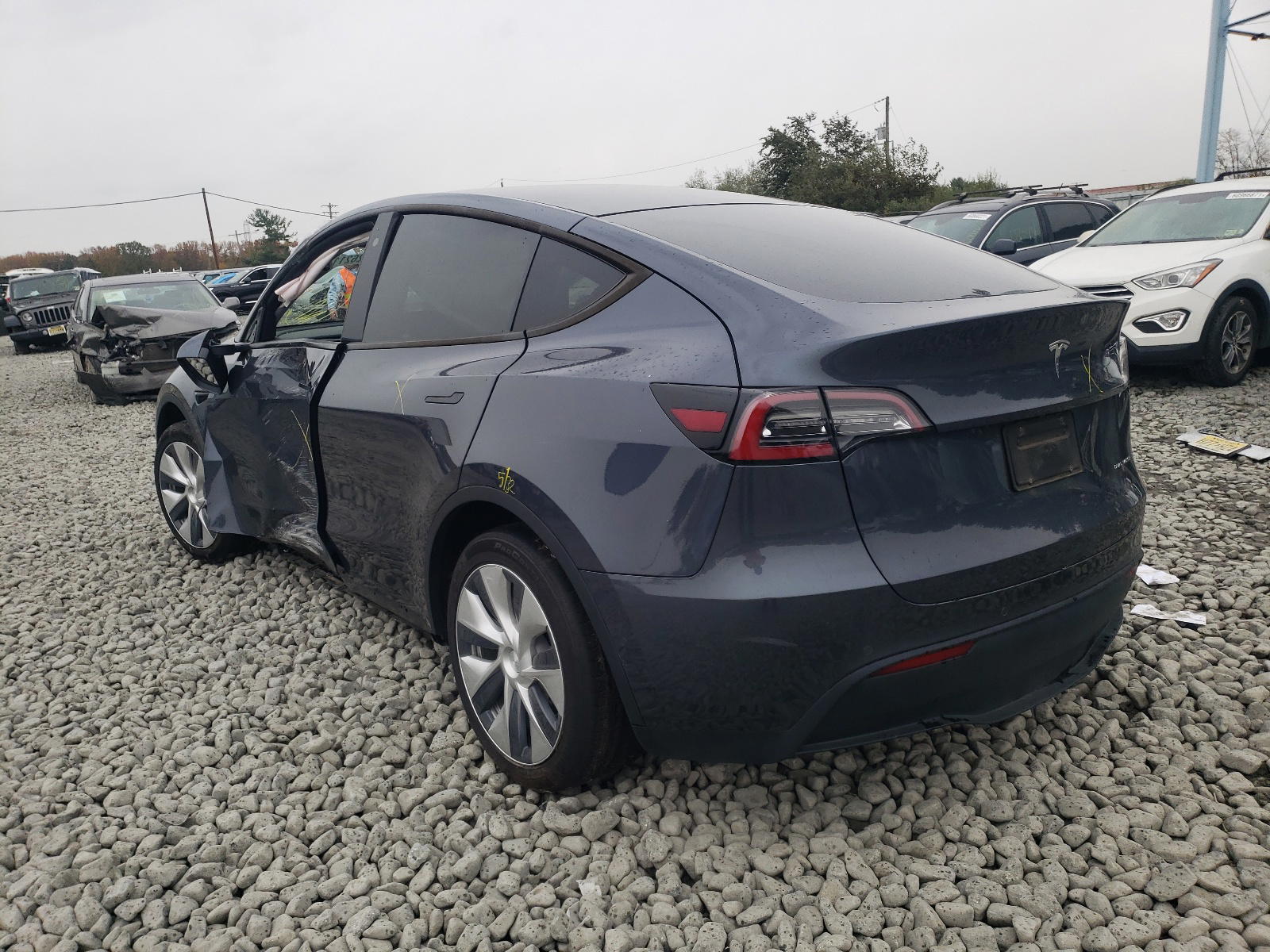 Photo 3 from auction – 2020 TESLA MODEL Y with VIN 5YJYGDEE7LF008967