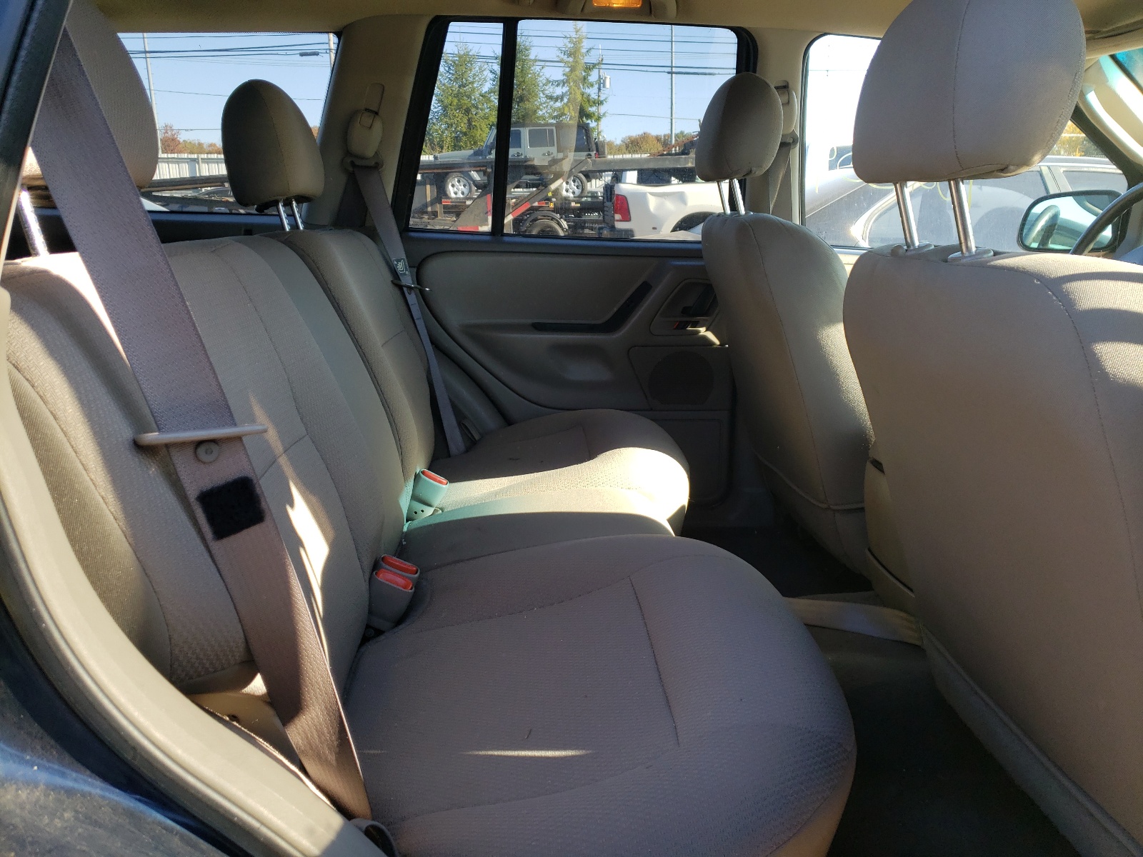 Photo 6 from auction – 2002 JEEP GRAND CHER with VIN 1J4GW48S92C146614