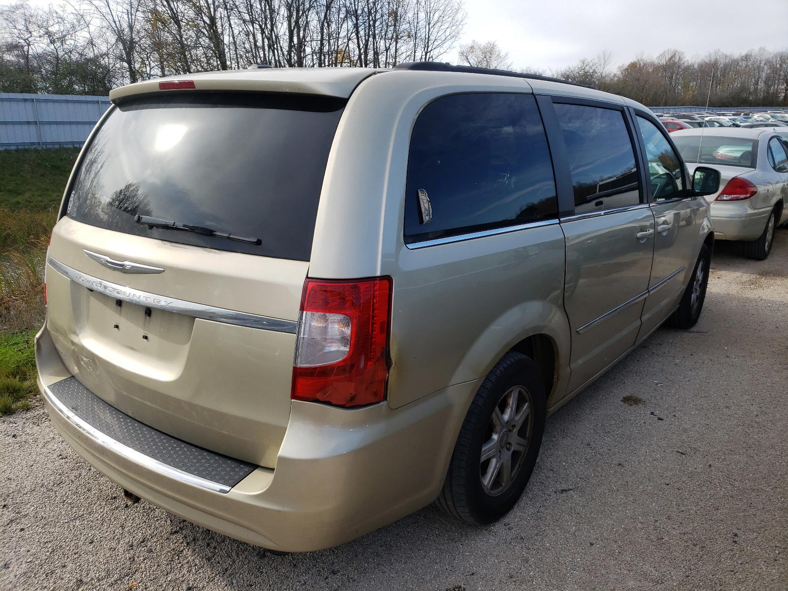 Photo 4 from auction – 2011 CHRYSLER TOWN & COU with VIN 2A4RR5DG0BR675917