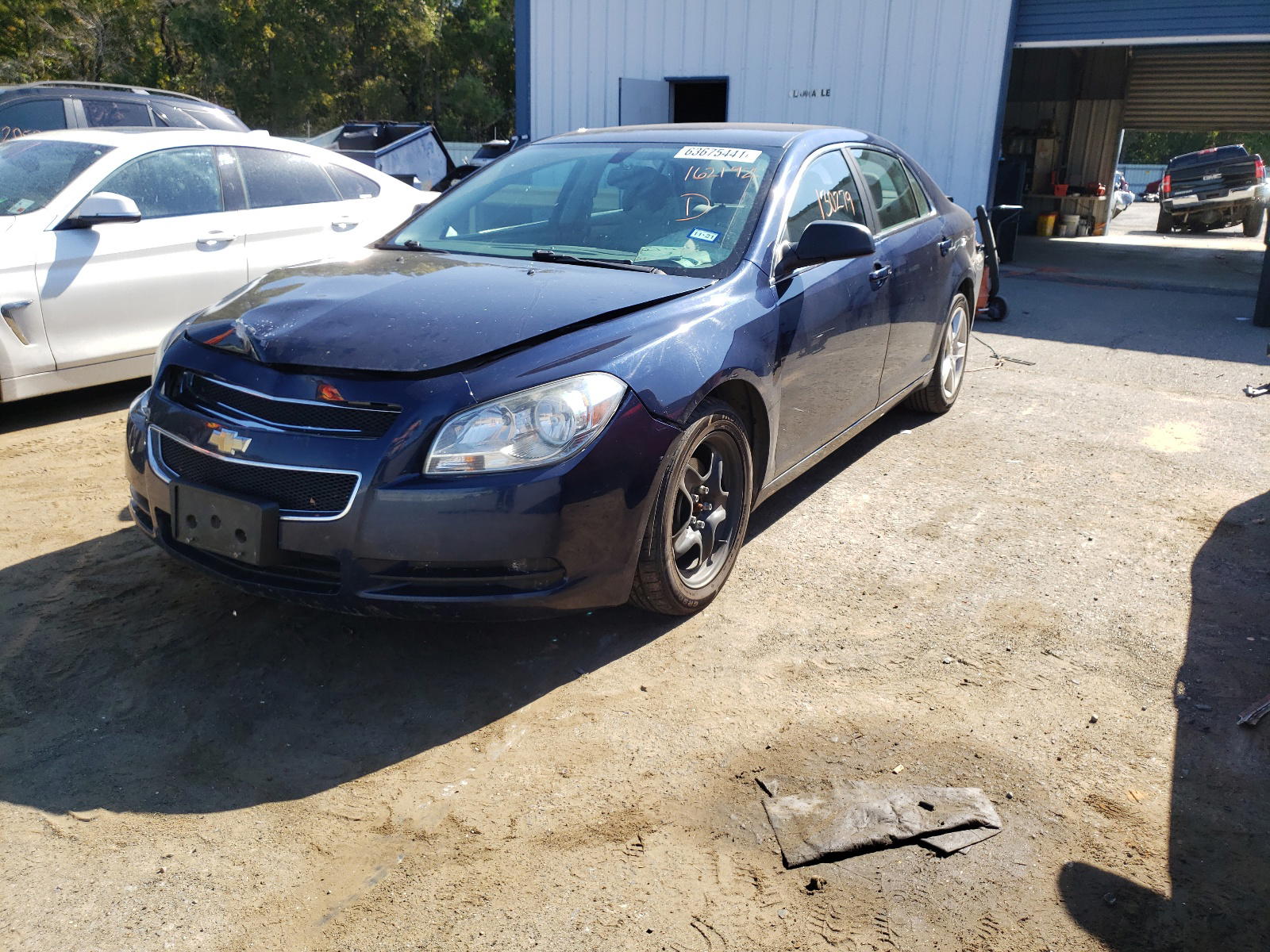 Photo 2 from auction – 2011 CHEVROLET MALIBU with VIN 1G1ZB5E18BF162192