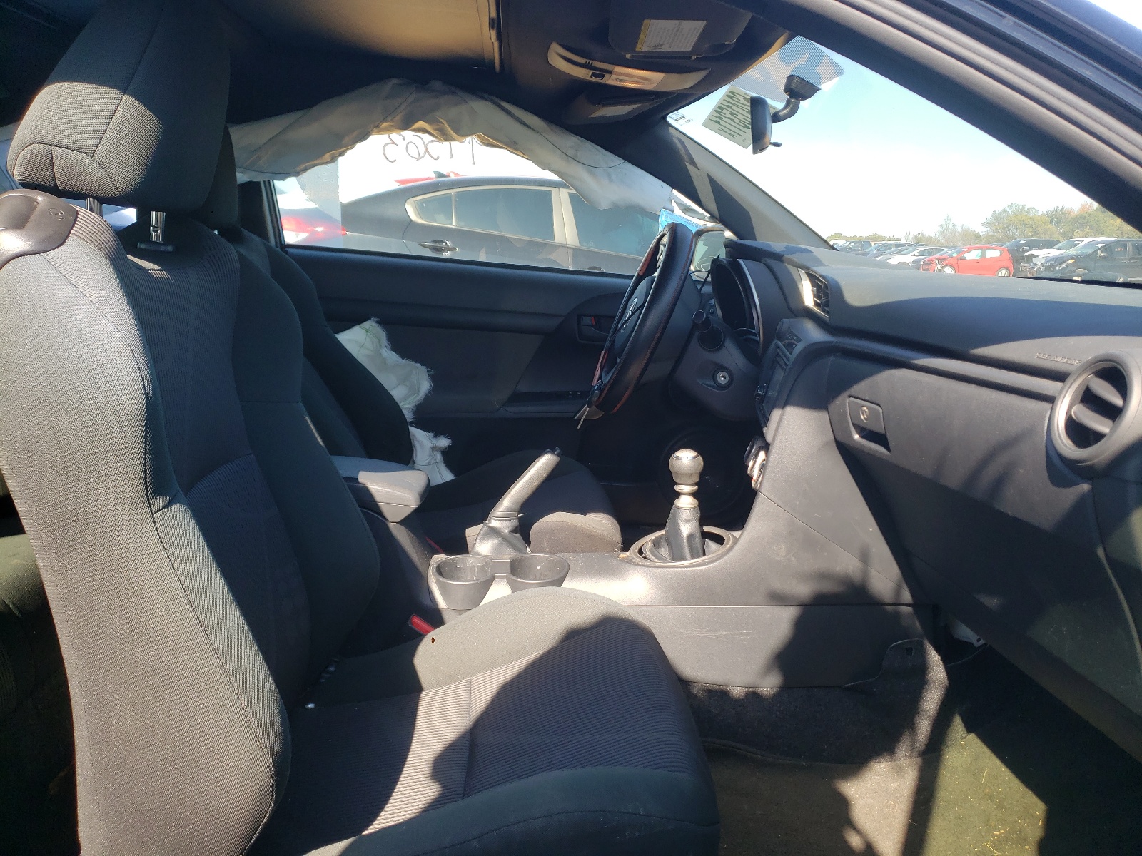 Photo 5 from auction – 2013 TOYOTA SCION TC with VIN JTKJF5C78D3056452