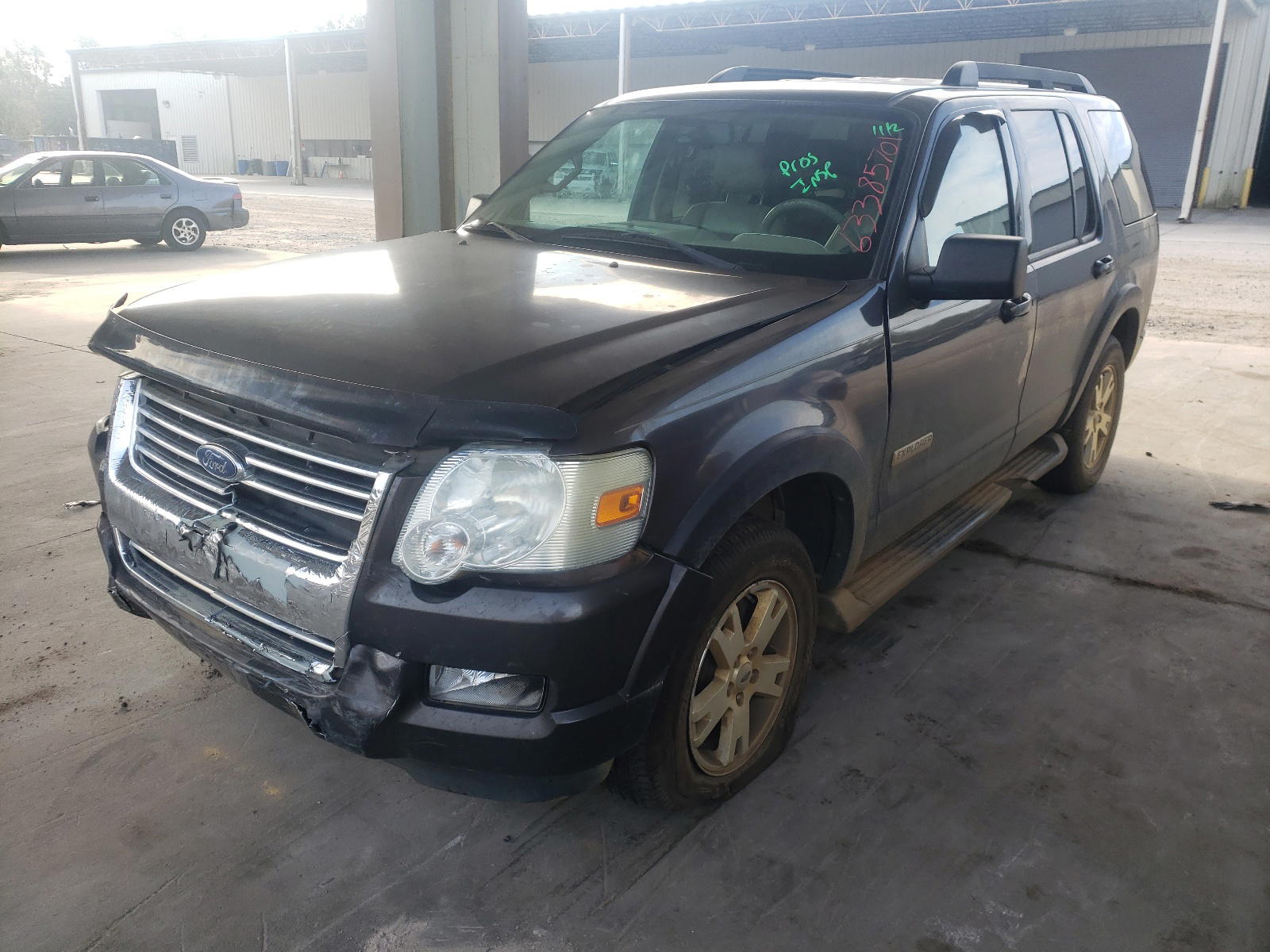Photo 2 from auction – 2007 FORD EXPLORER X with VIN 1FMEU63EX7UB00528