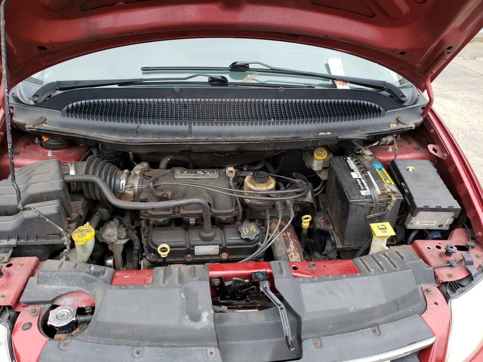 Photo 7 from auction – 2005 CHRYSLER TOWN & COU with VIN 2C4GP54L85R232872