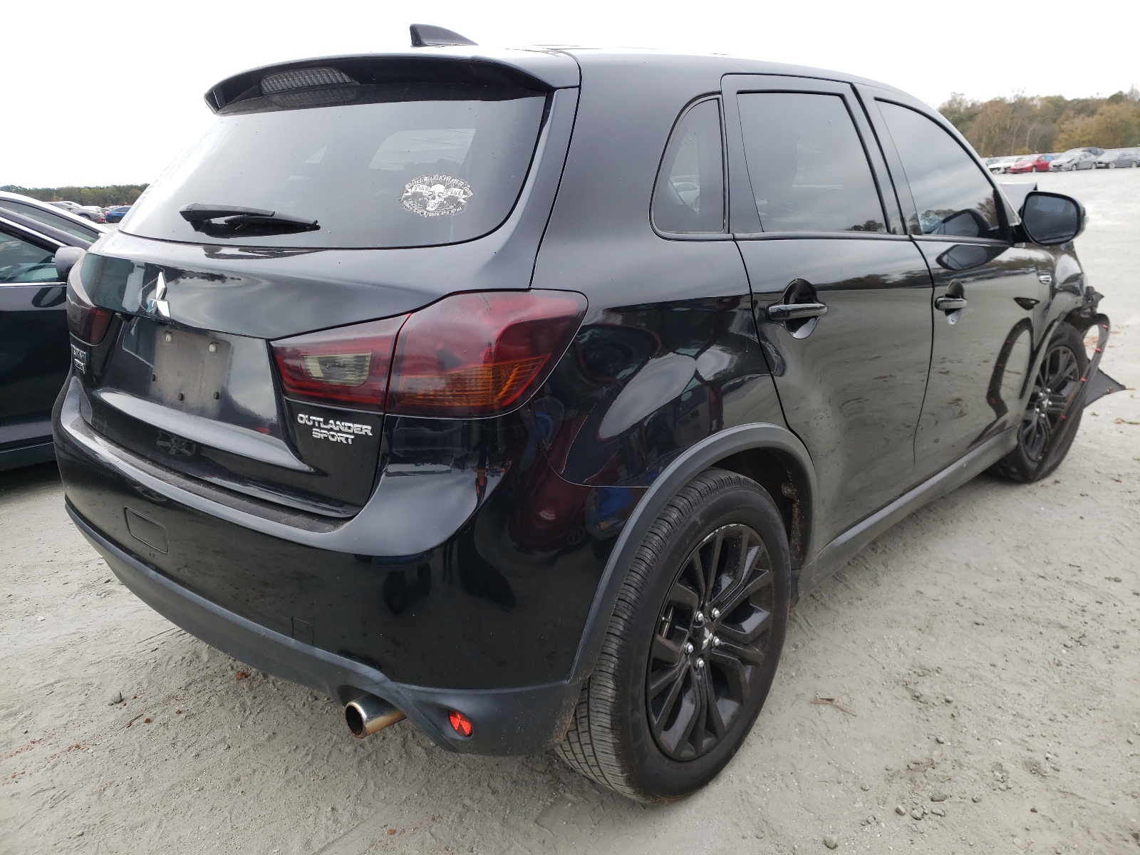 Photo 4 from auction – 2017 MITSUBISHI OUTLANDER with VIN JA4AP3AU4HZ032678