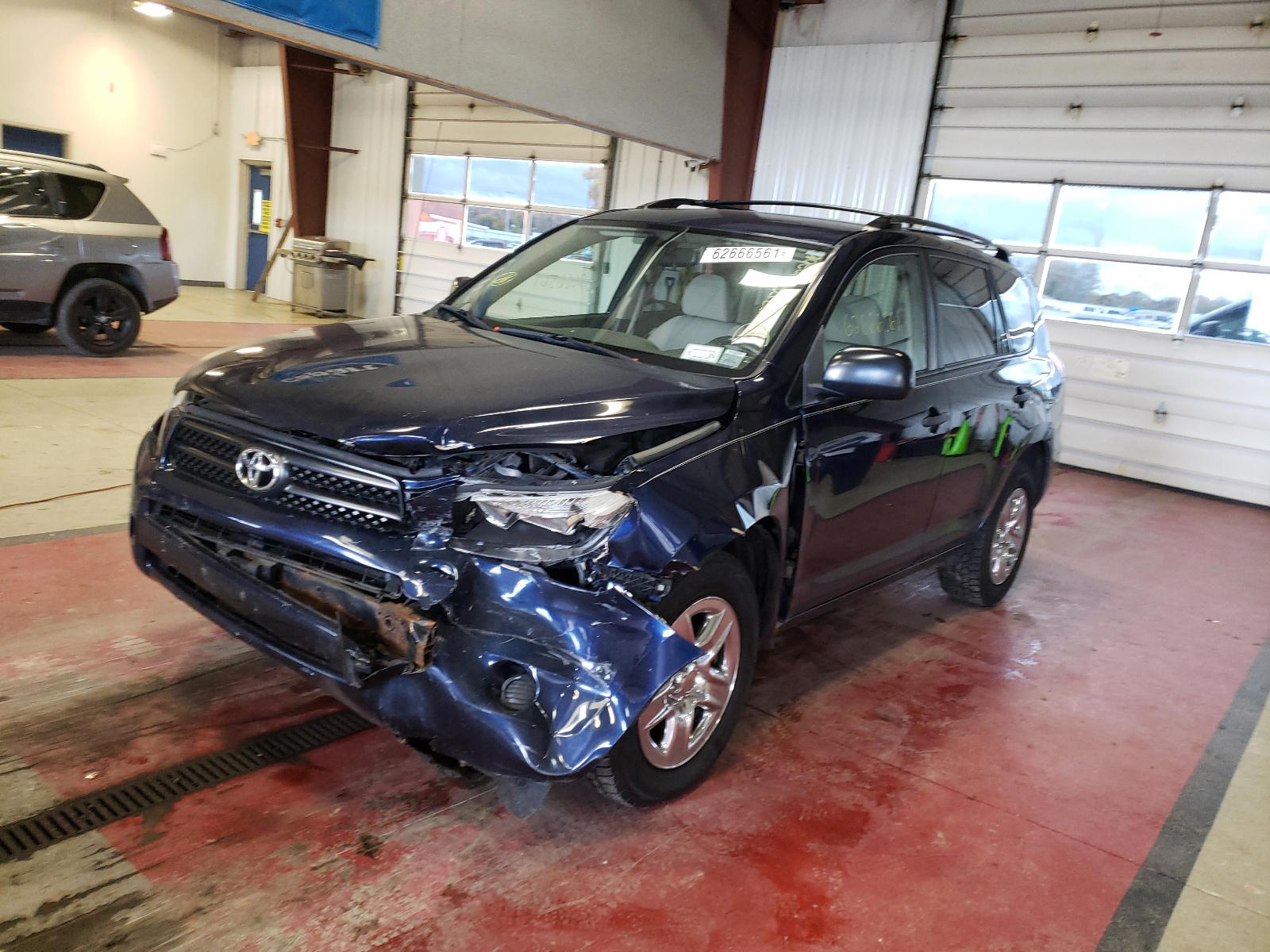 Photo 2 from auction – 2007 TOYOTA RAV4 with VIN JTMBD33V475112206