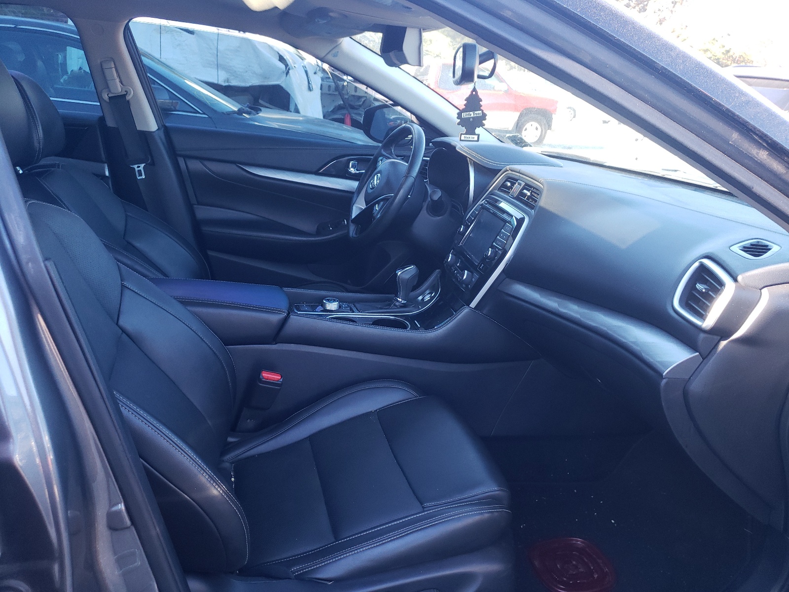 Photo 5 from auction – 2017 NISSAN MAXIMA 3.5 with VIN 1N4AA6AP0HC421510