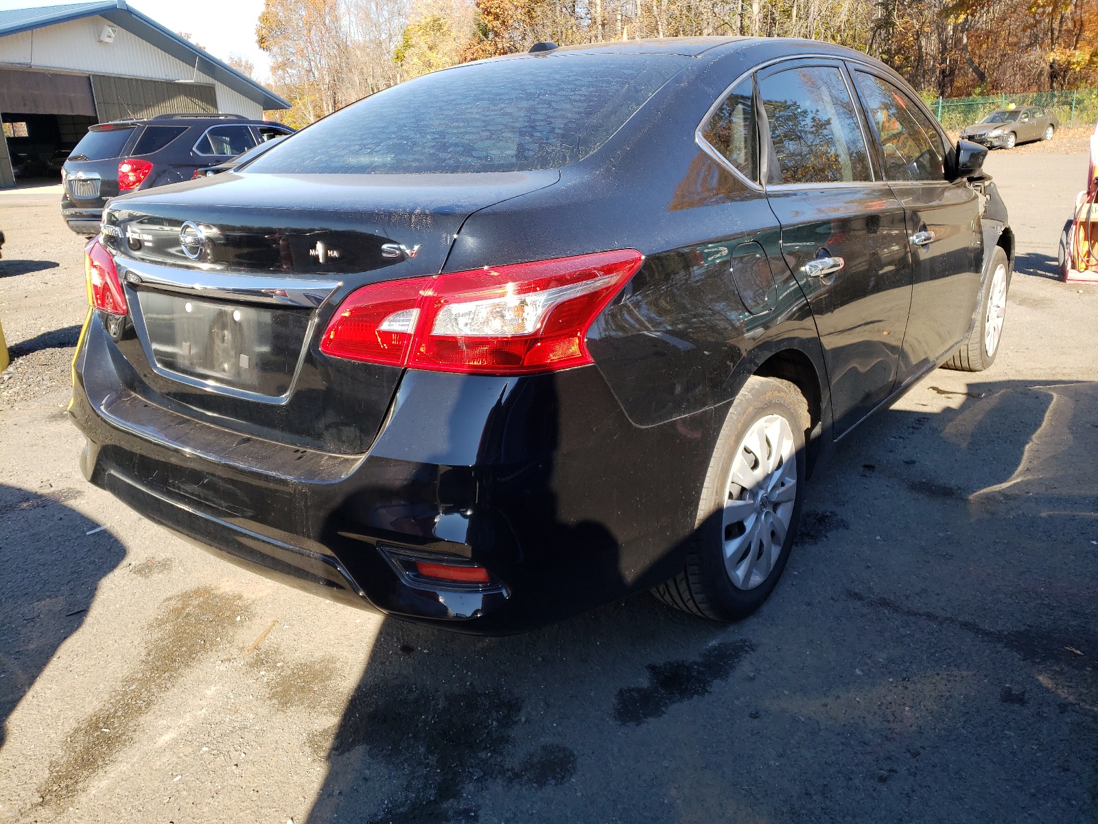Photo 4 from auction – 2017 NISSAN SENTRA S with VIN 3N1AB7AP8HY378672