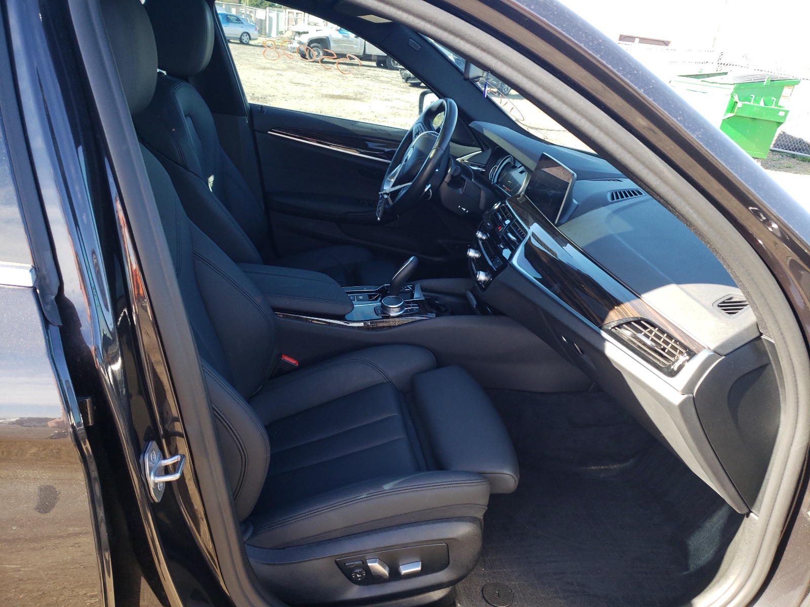 Photo 5 from auction – 2019 BMW 530E with VIN WBAJA9C5XKB398688