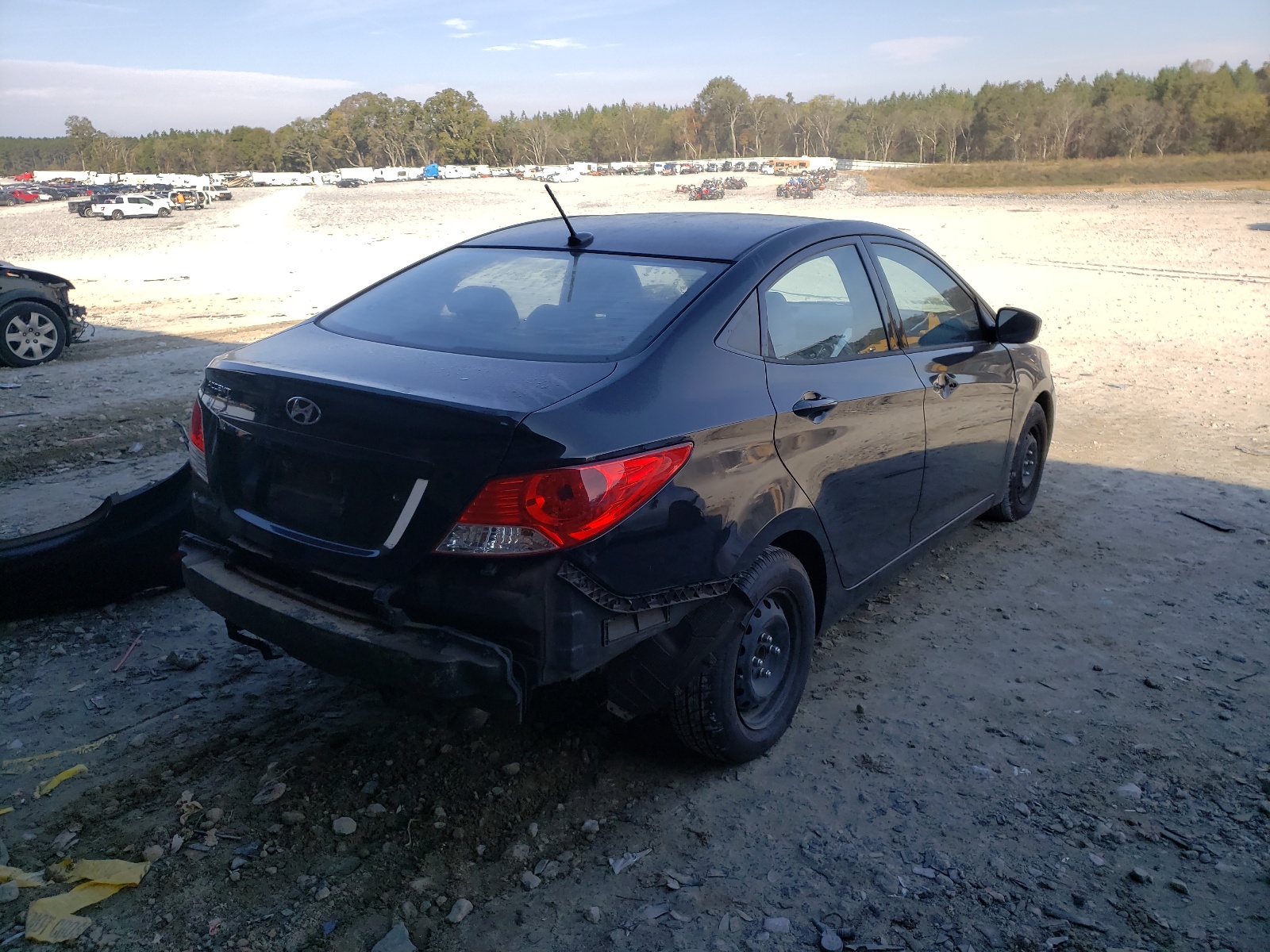 Photo 4 from auction – 2013 HYUNDAI ACCENT GLS with VIN KMHCT4AE7DU555446
