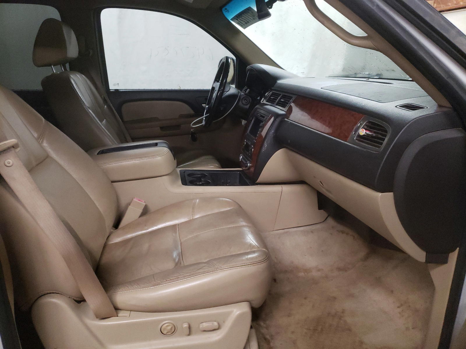 Photo 5 from auction – 2007 CHEVROLET AVALANCHE with VIN 3GNFK12307G263393