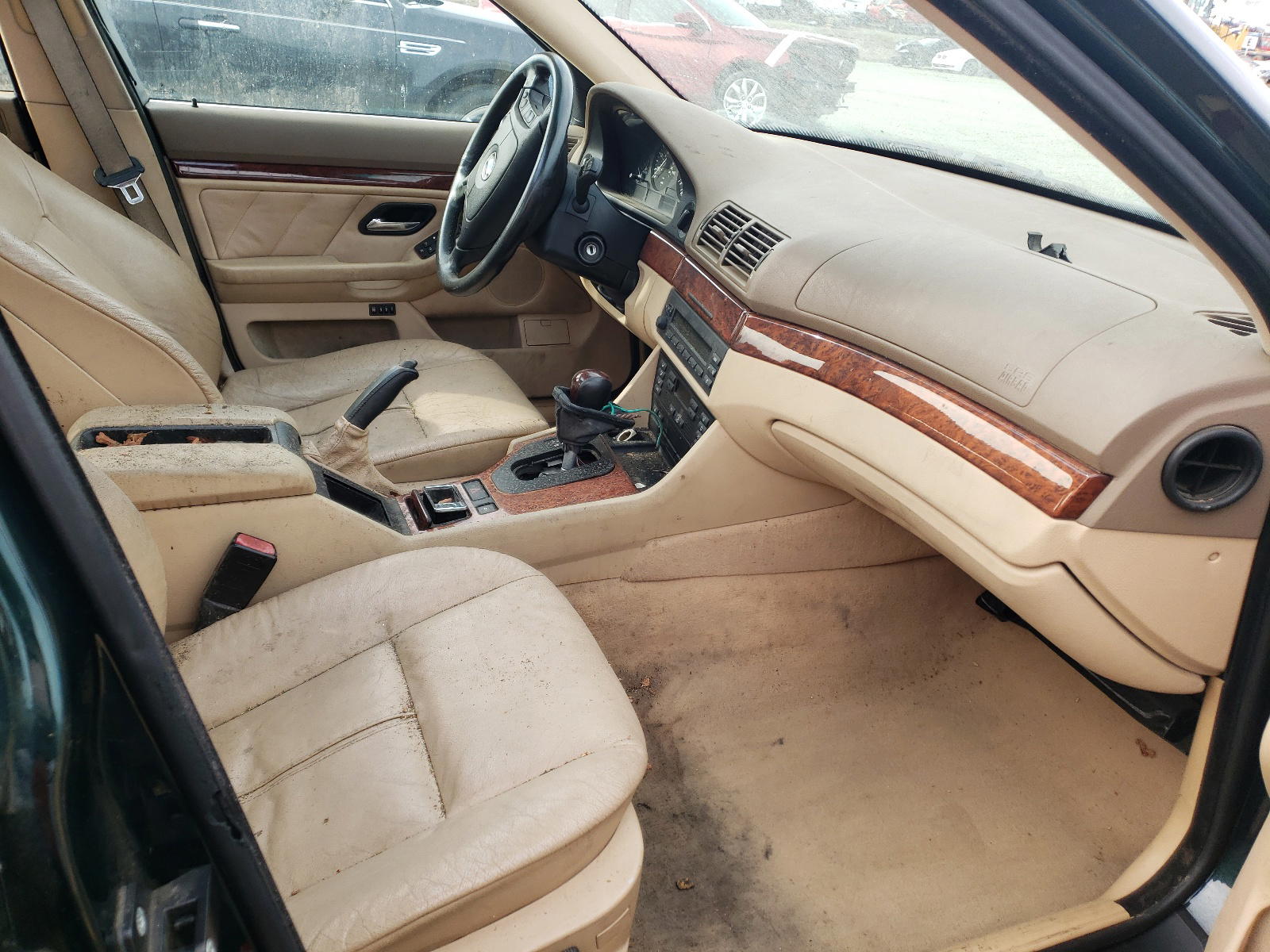 Photo 5 from auction – 2000 BMW 528 I AUTO with VIN WBADM6343YGU29155