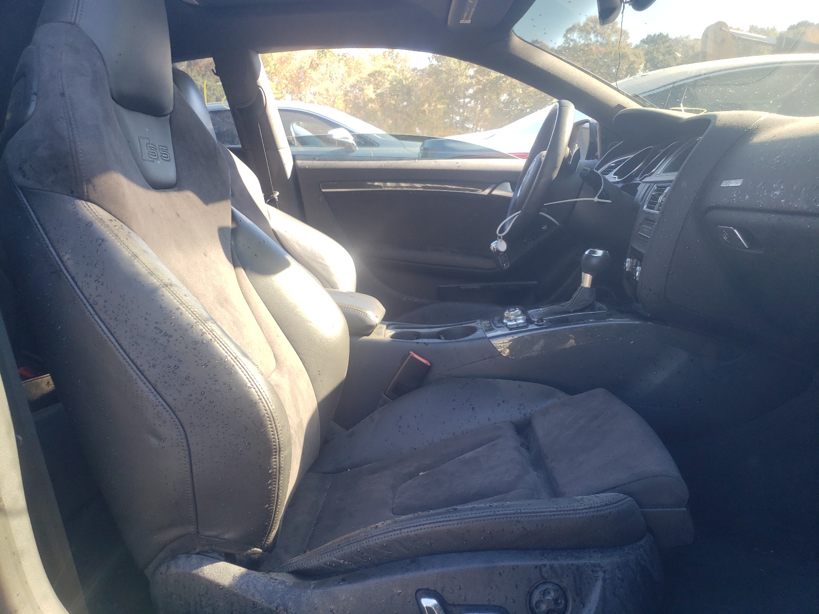 Photo 5 from auction – 2013 AUDI S5 PRESTIG with VIN WAUVGAFR3DA068044