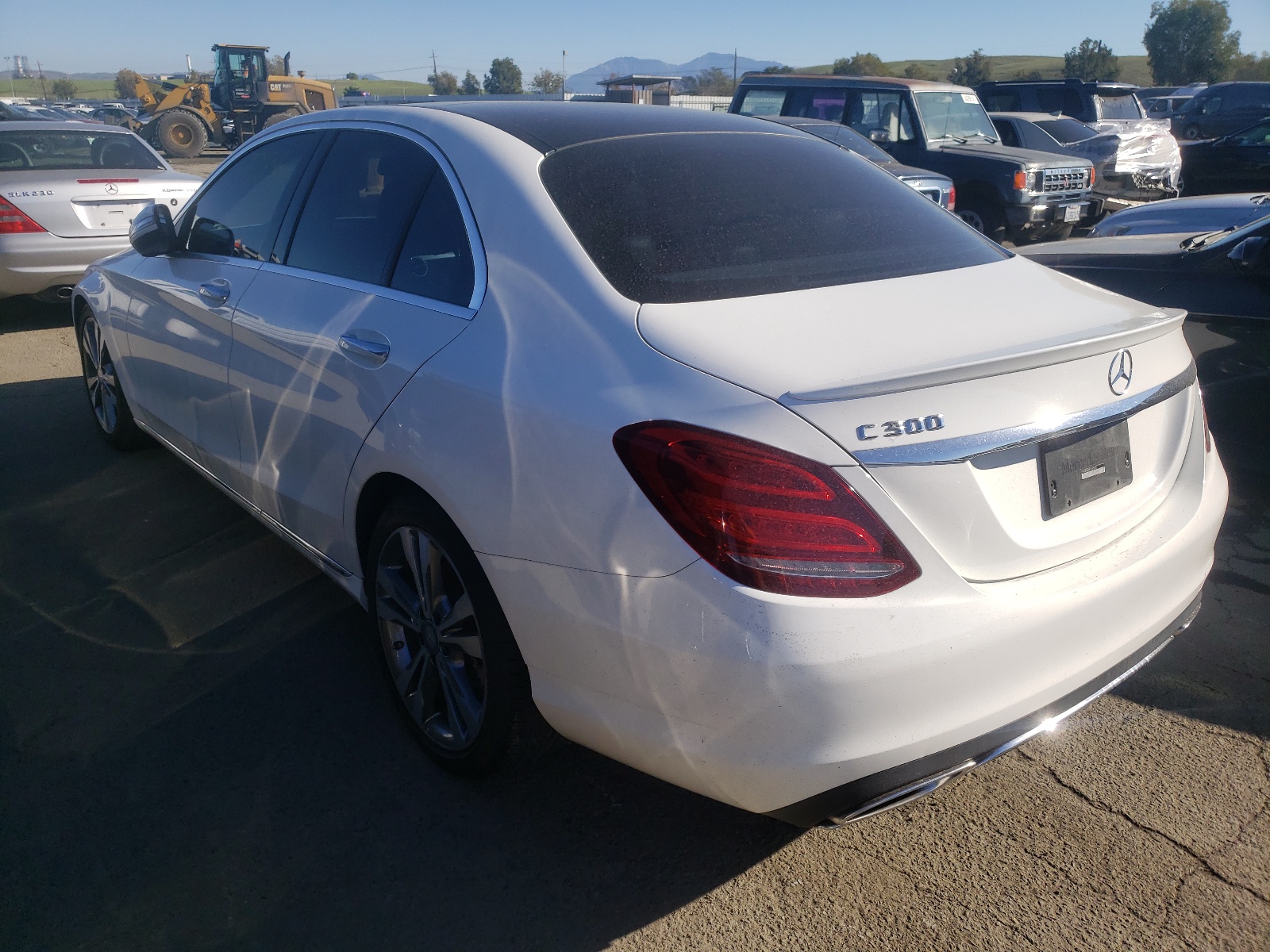 Photo 3 from auction – 2015 MERCEDES-BENZ 300-CLASS with VIN 55SWF4JB3FU093282