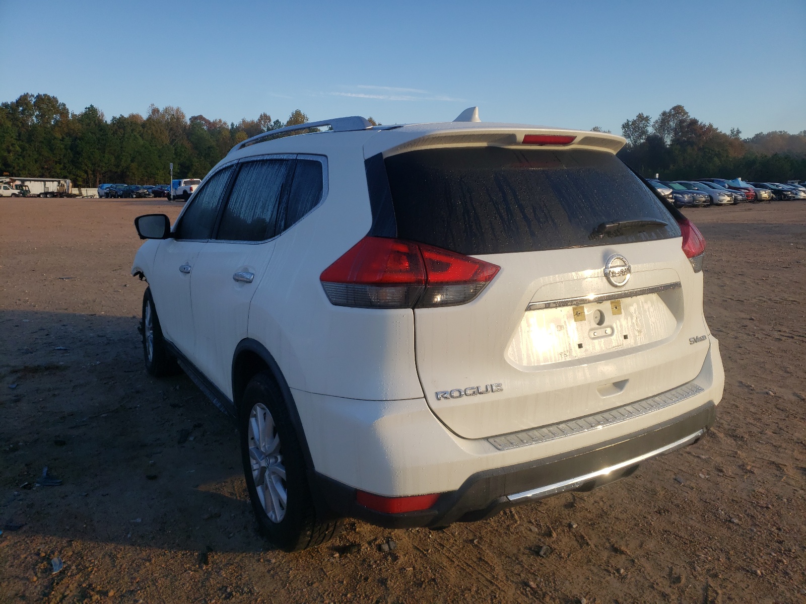 Photo 3 from auction – 2018 NISSAN ROGUE S with VIN KNMAT2MV0JP554368