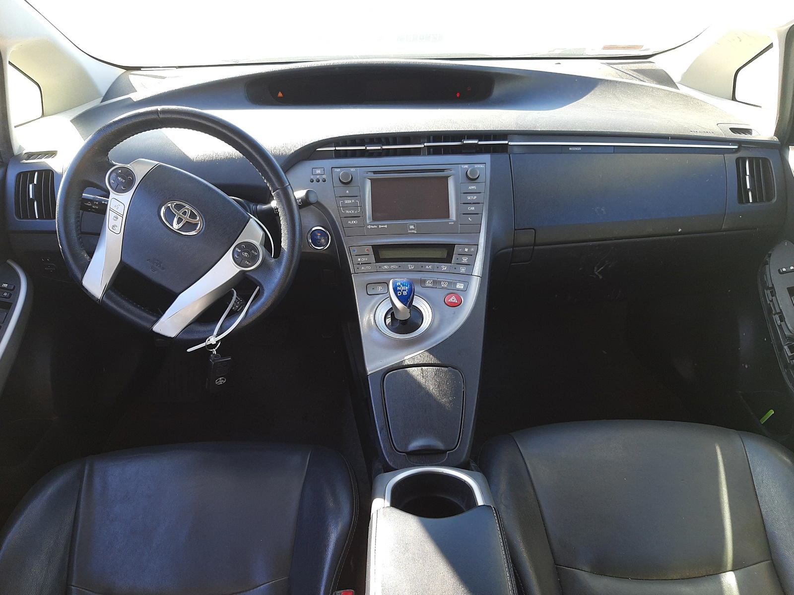 Photo 9 from auction – 2015 TOYOTA PRIUS with VIN JTDKN3DU7F0453646