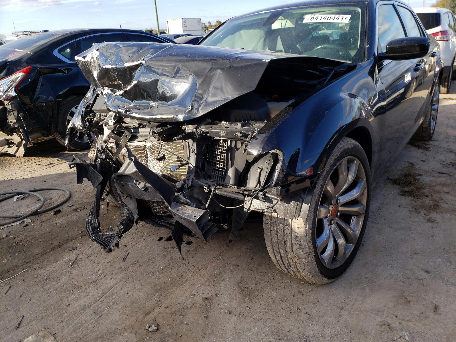 Photo 9 from auction – 2016 CHRYSLER 300 LIMITE with VIN 2C3CCAAG4GH208155