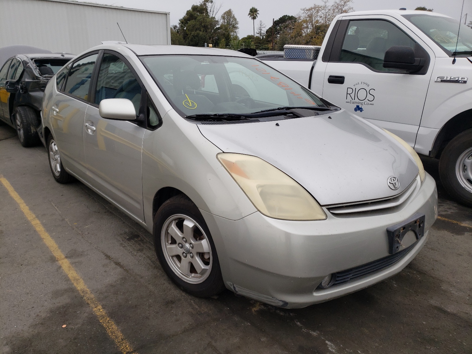 TOYOTA PRIUS 2004 with VIN JTDKB20U540023944 - Photo from auction