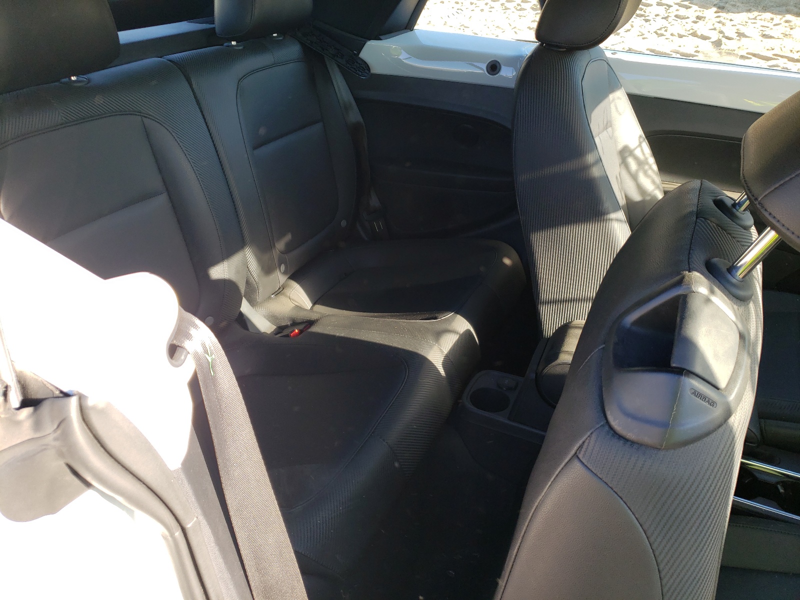 Photo 6 from auction – 2019 VOLKSWAGEN BEETLE S with VIN 3VW5DAAT6KM507250