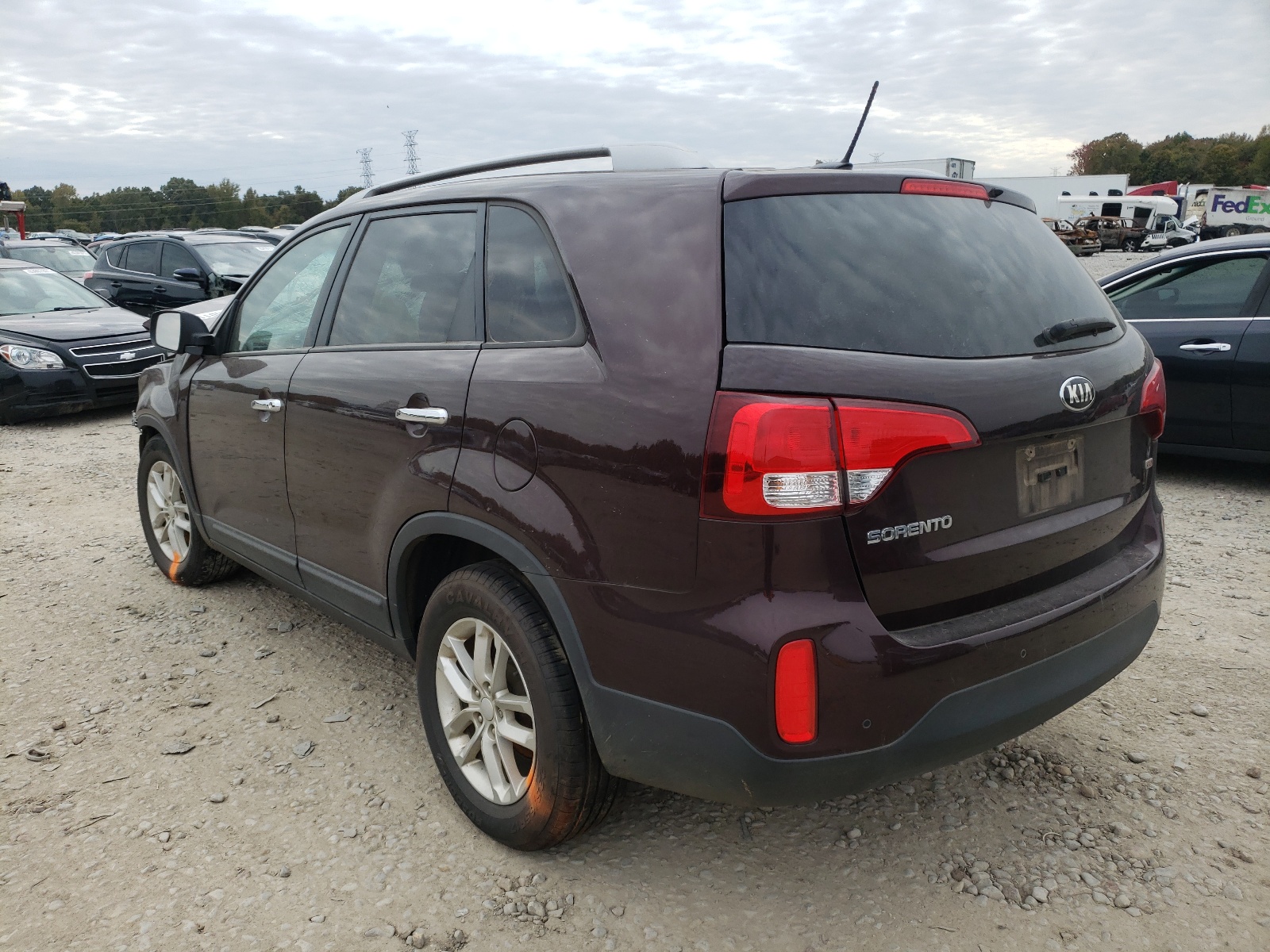 Photo 3 from auction – 2015 KIA SORENTO LX with VIN 5XYKT3A66FG627552