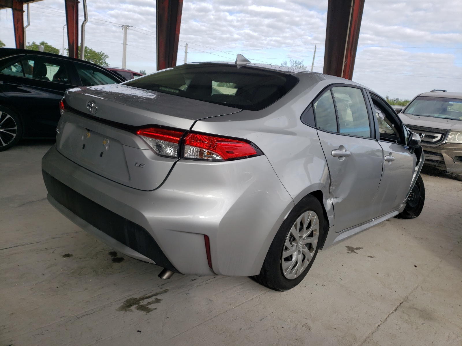 Photo 4 from auction – 2021 TOYOTA COROLLA LE with VIN JTDEPMAE7MJ178099