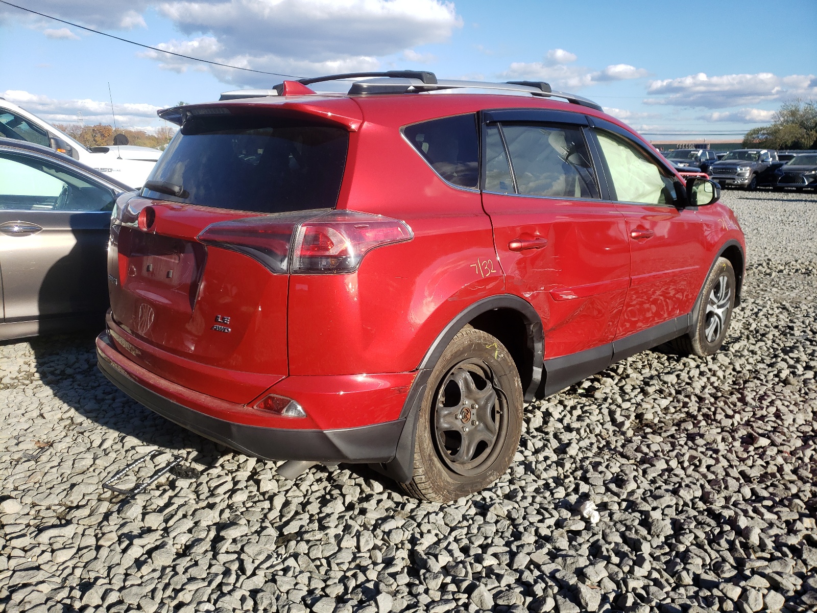Photo 9 from auction – 2016 TOYOTA RAV4 LE with VIN JTMBFREV4GJ086577