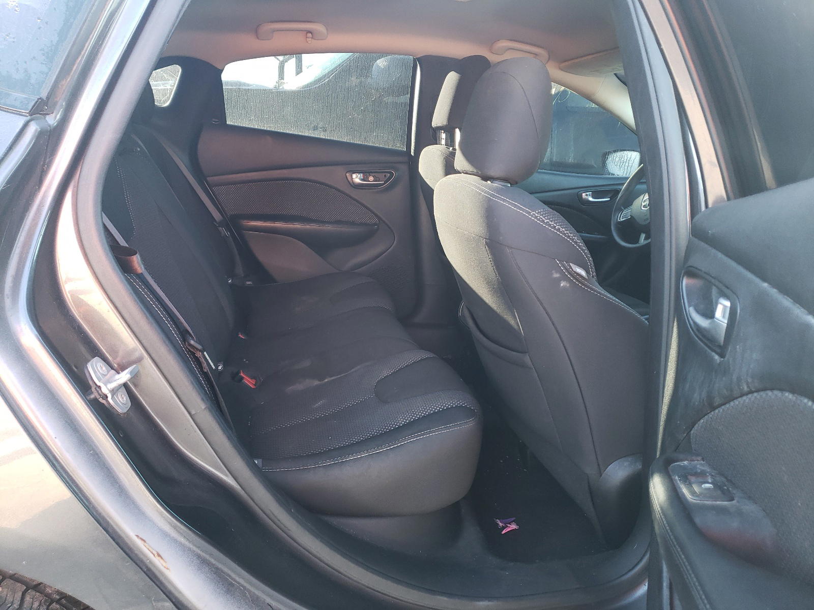 Photo 6 from auction – 2016 DODGE DART SXT with VIN 1C3CDFBB2GD591474