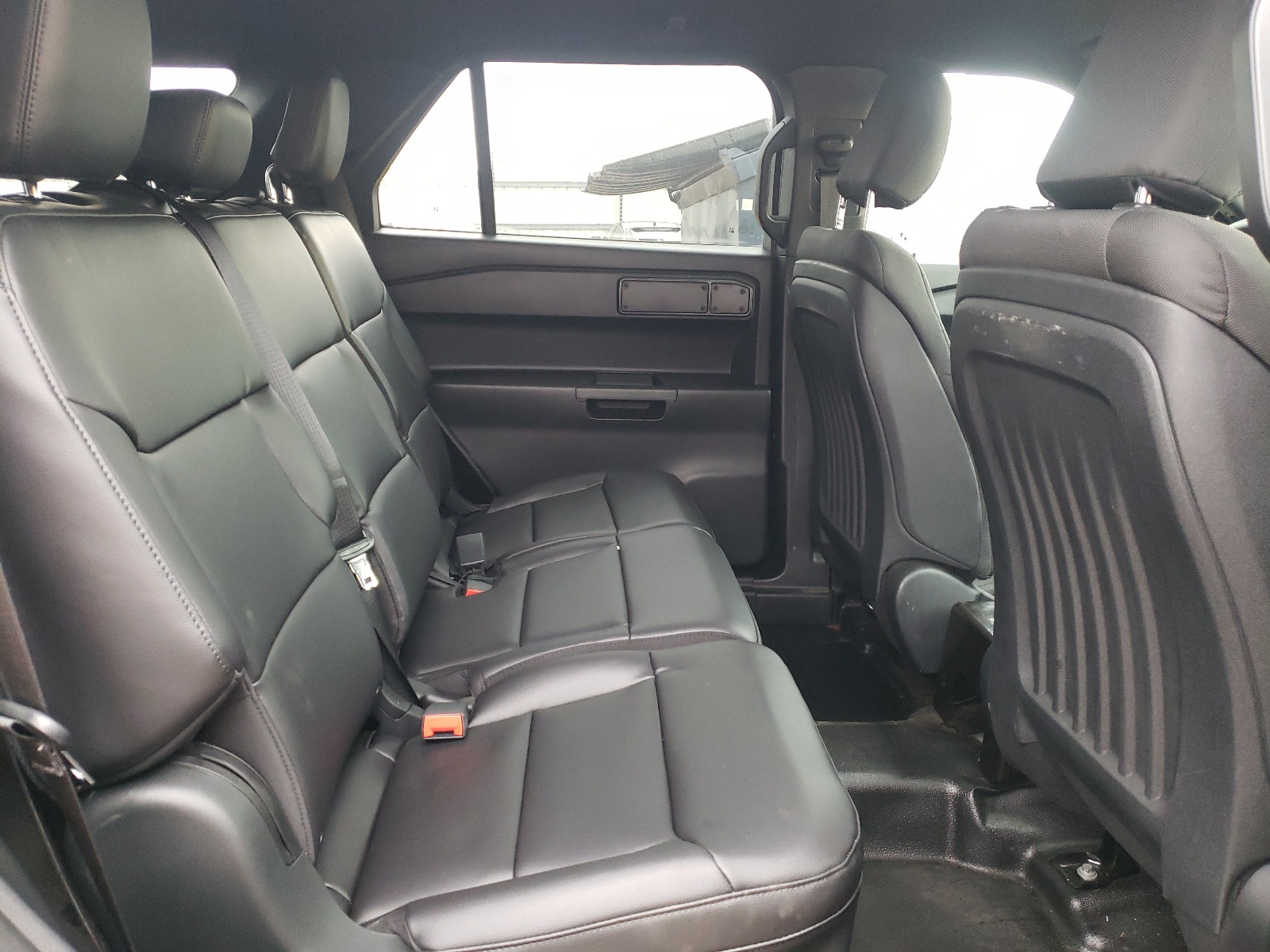 Photo 6 from auction – 2020 FORD EXPLORER P with VIN 1FM5K8AB9LGC51220
