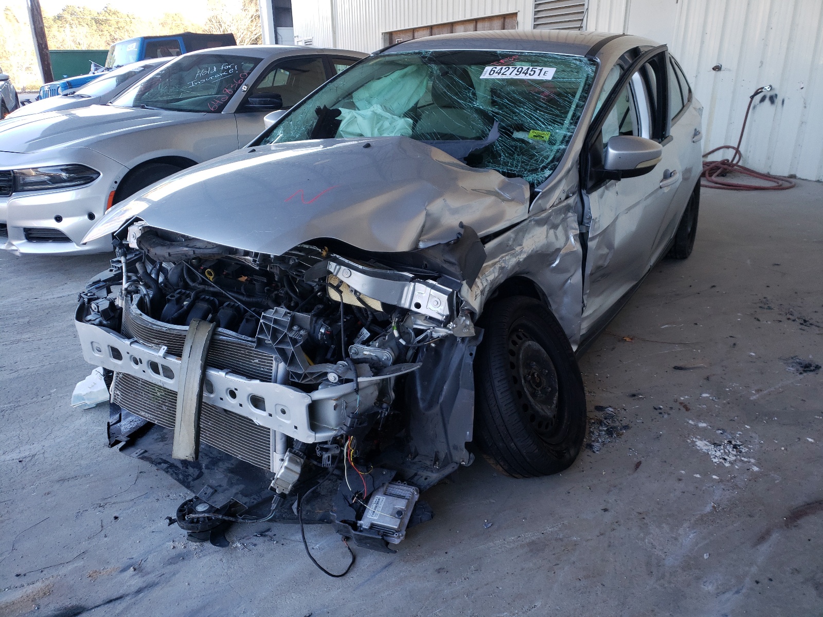 Photo 2 from auction – 2014 FORD FOCUS SE with VIN 1FADP3F27EL376519