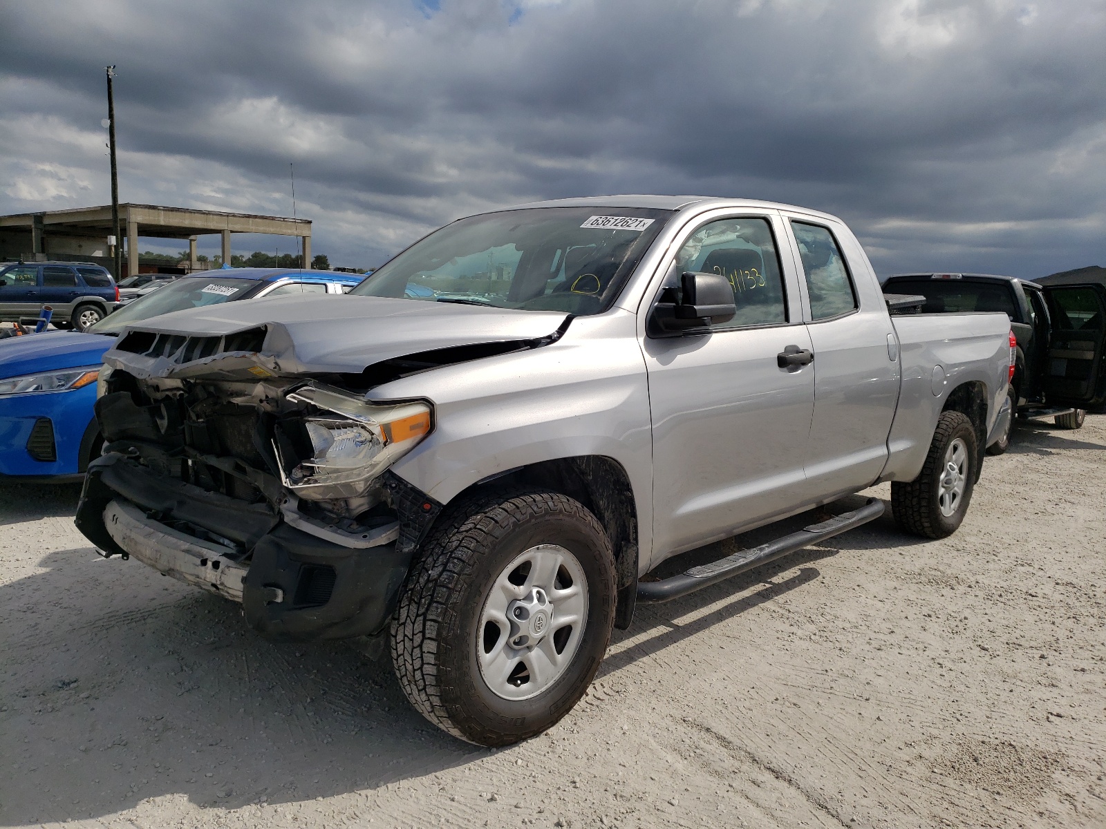 Photo 2 from auction – 2015 TOYOTA TUNDRA DOU with VIN 5TFRM5F11FX082829