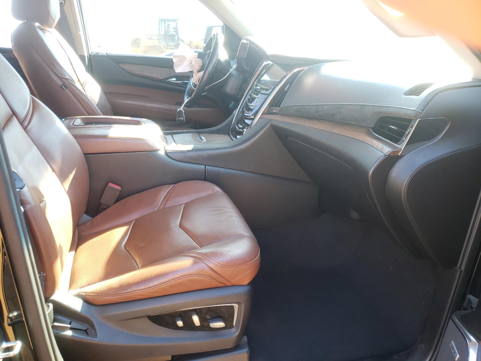 Photo 5 from auction – 2016 CADILLAC ESCALADE E with VIN 1GYS3JKJ6GR387827
