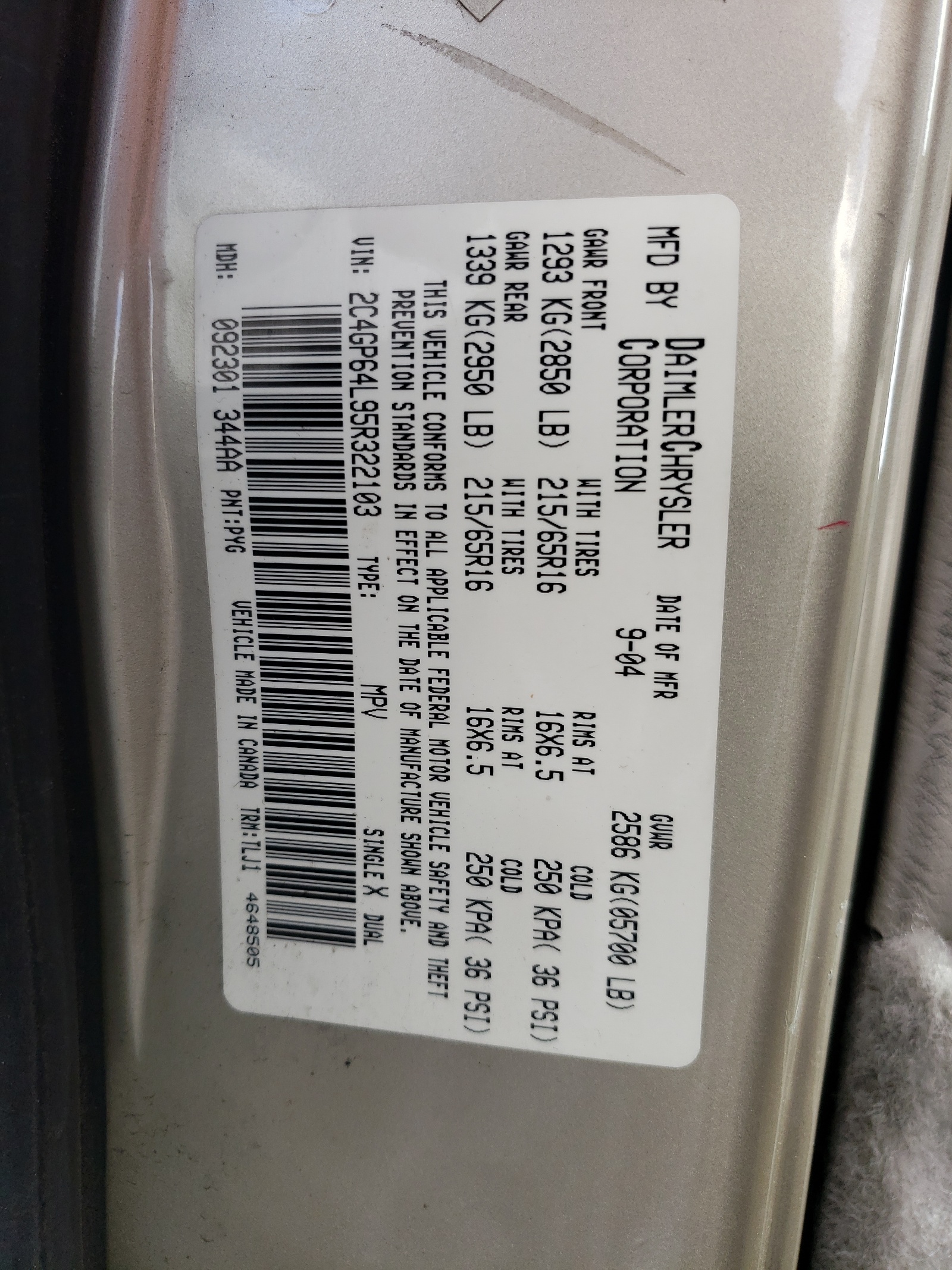 Photo 10 from auction – 2005 CHRYSLER TOWN & COU with VIN 2C4GP64L95R322103