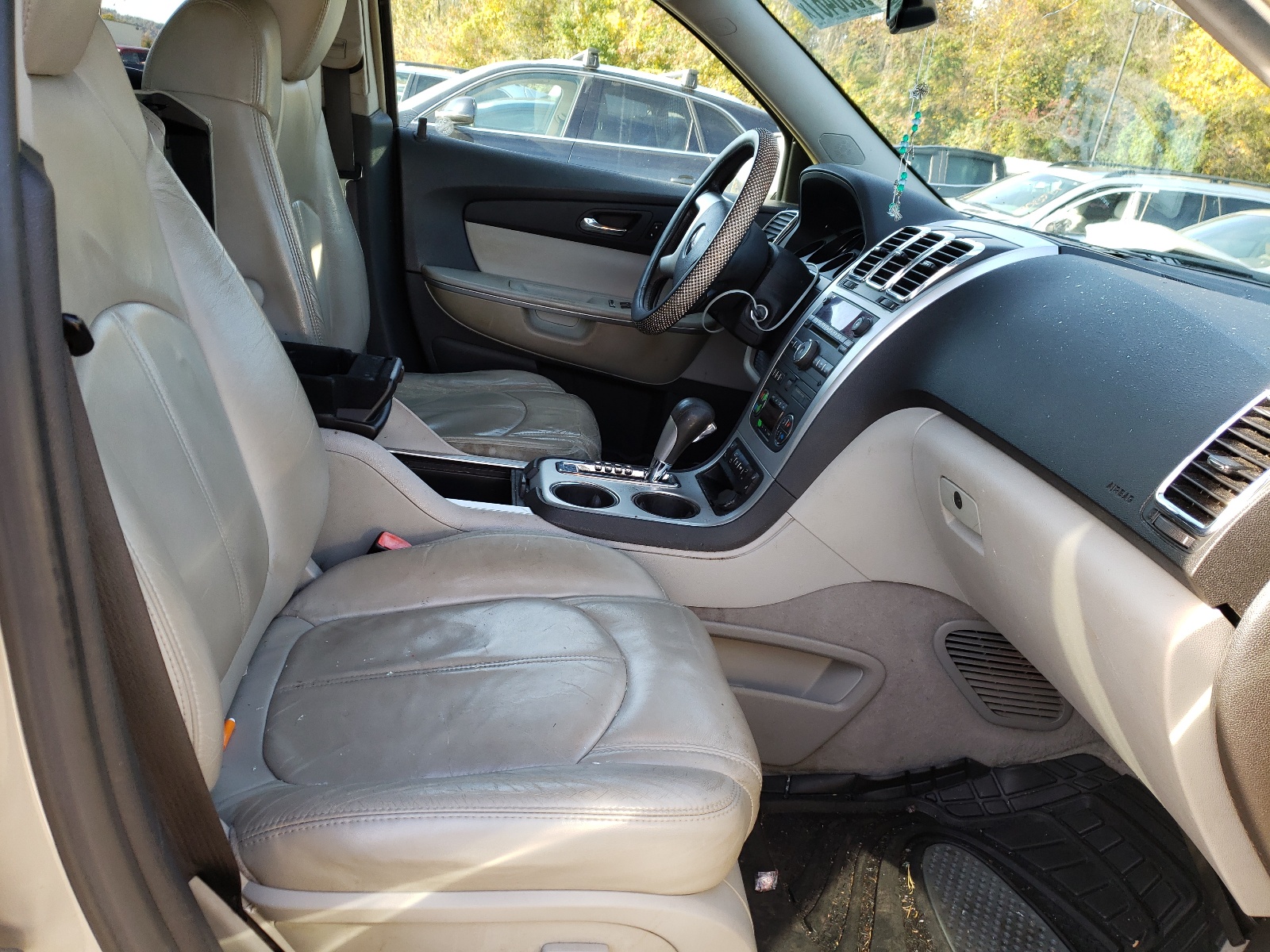Photo 5 from auction – 2008 GMC ACADIA SLT with VIN 1GKEV23758J226427