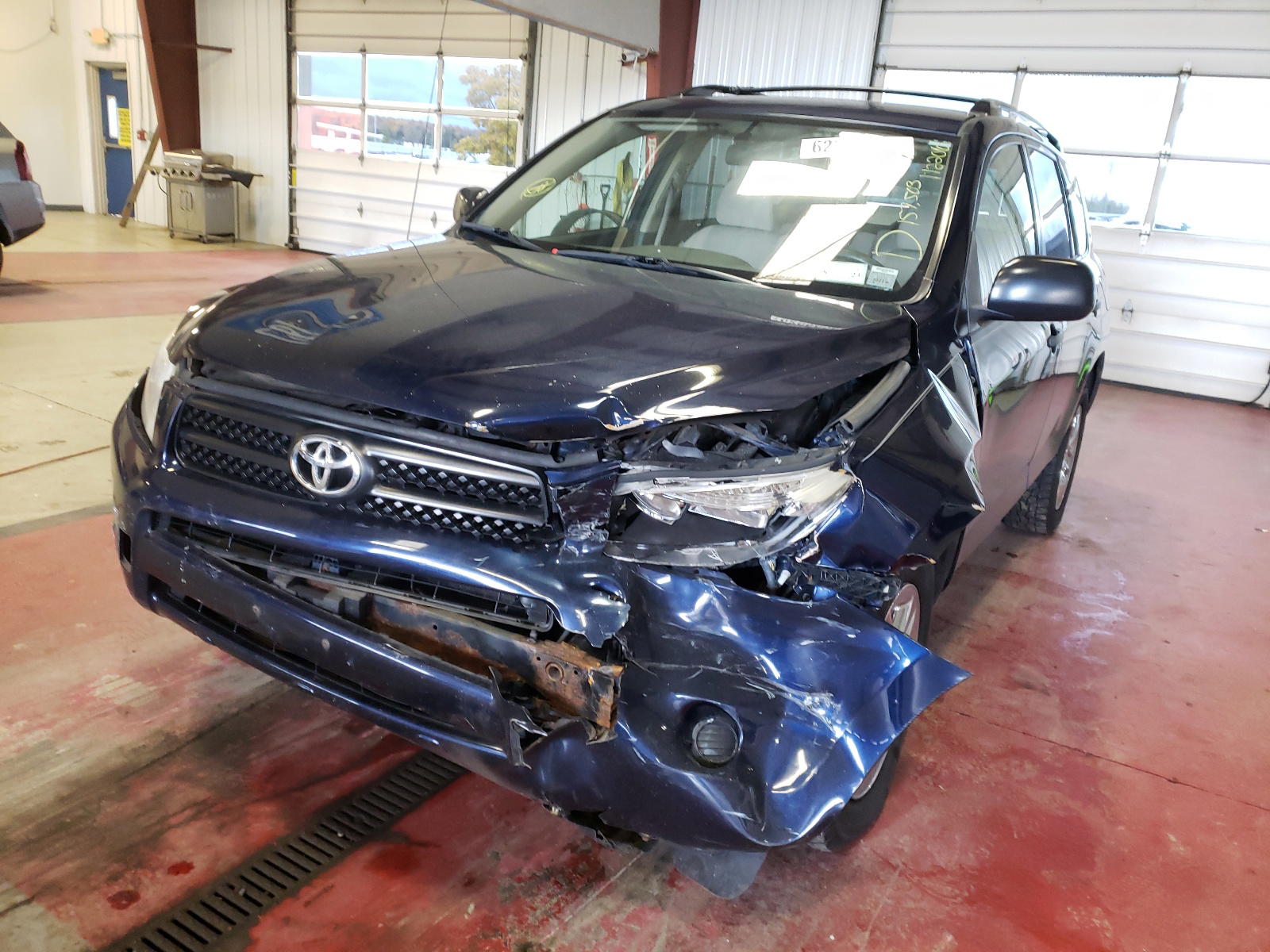 Photo 9 from auction – 2007 TOYOTA RAV4 with VIN JTMBD33V475112206