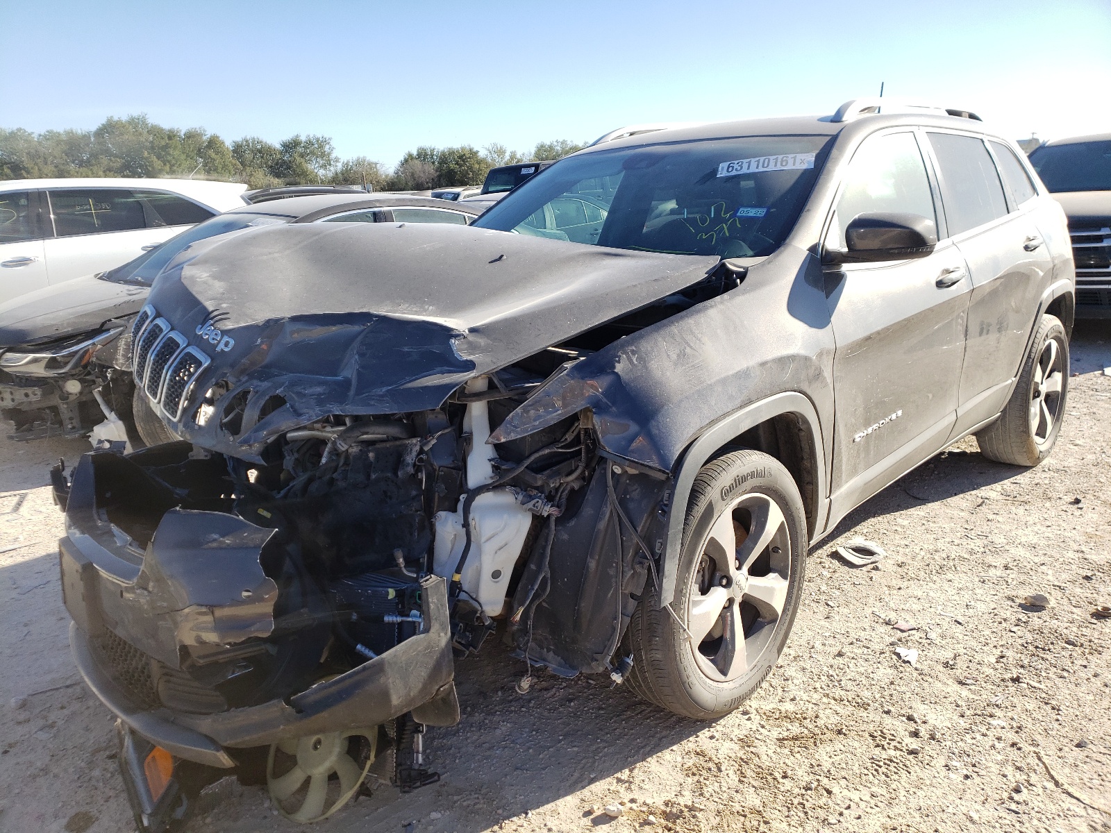 Photo 2 from auction – 2019 JEEP CHEROKEE L with VIN 1C4PJMDXXKD102377