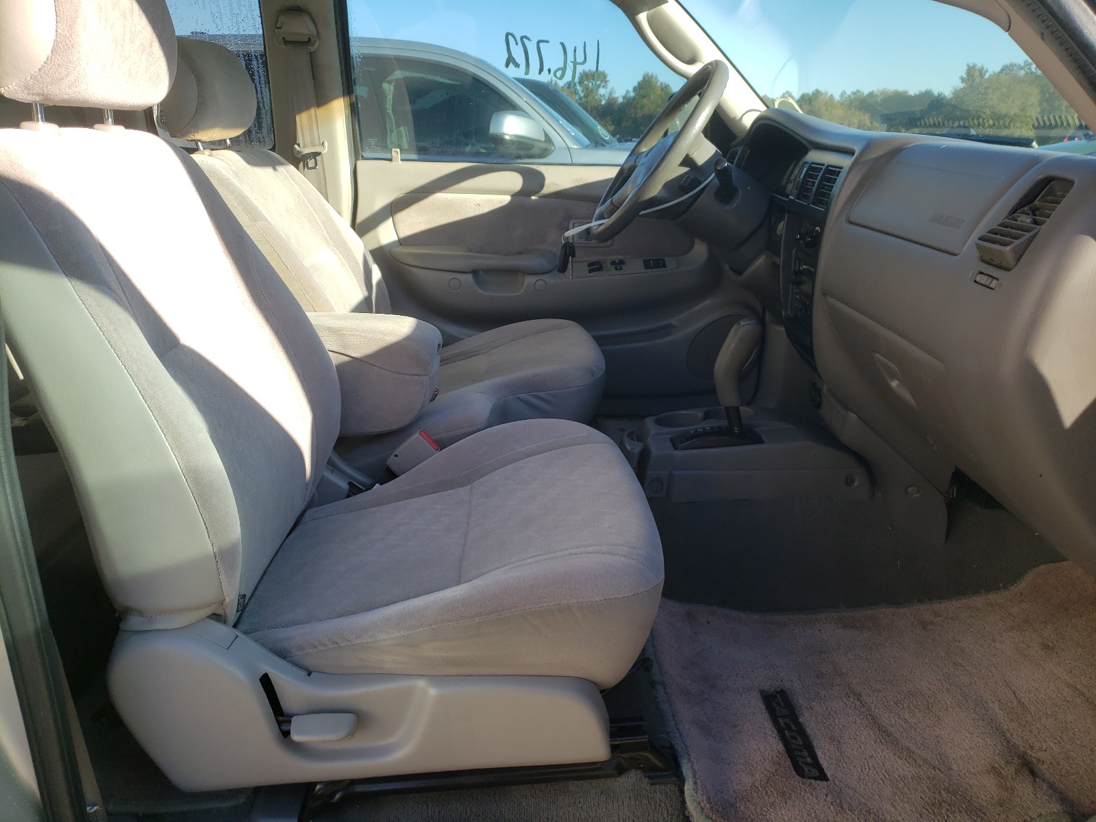 Photo 5 from auction – 2004 TOYOTA TACOMA with VIN 5TESN92N74Z324897