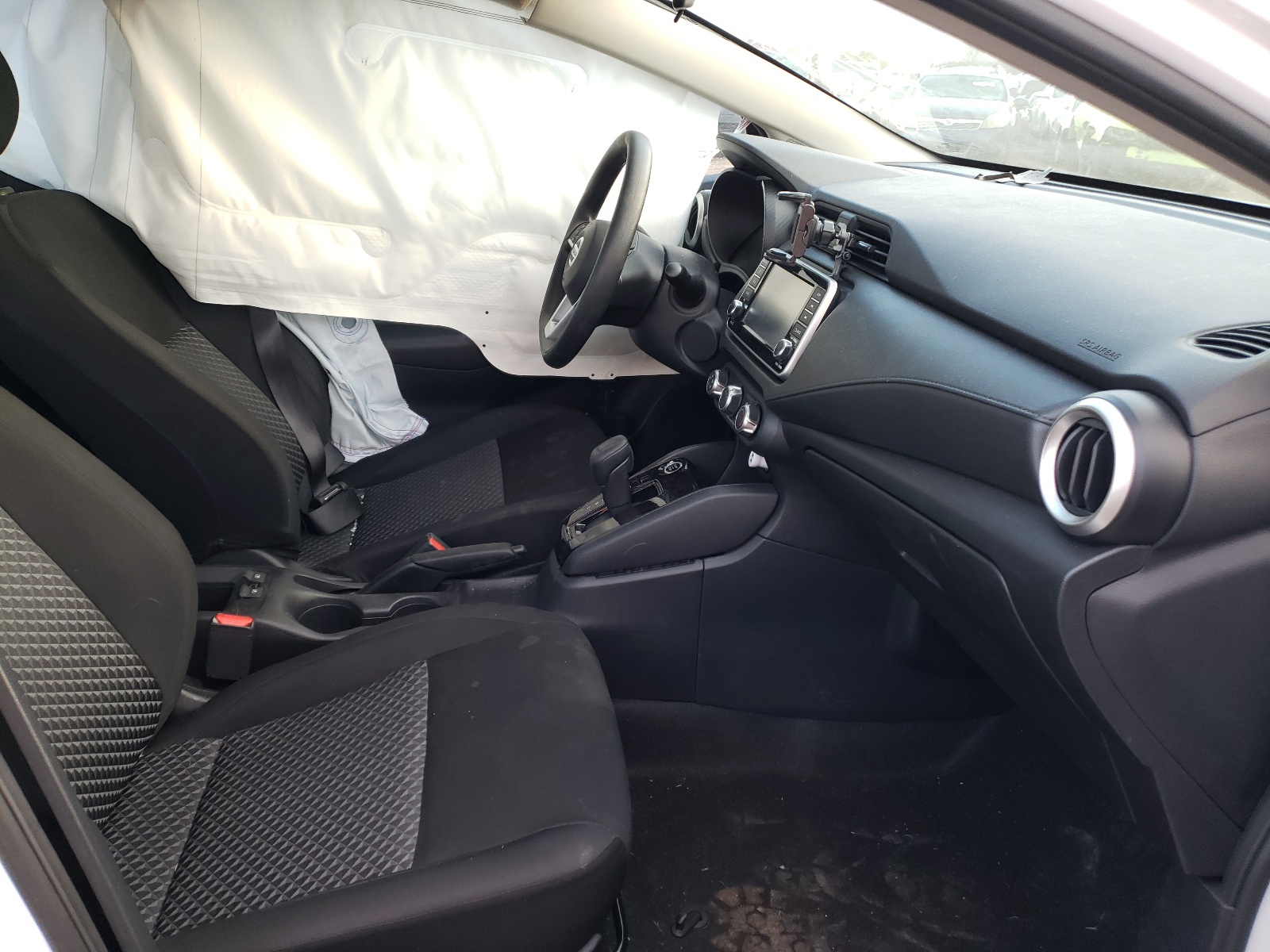 Photo 5 from auction – 2021 NISSAN VERSA S with VIN 3N1CN8DV8ML818526