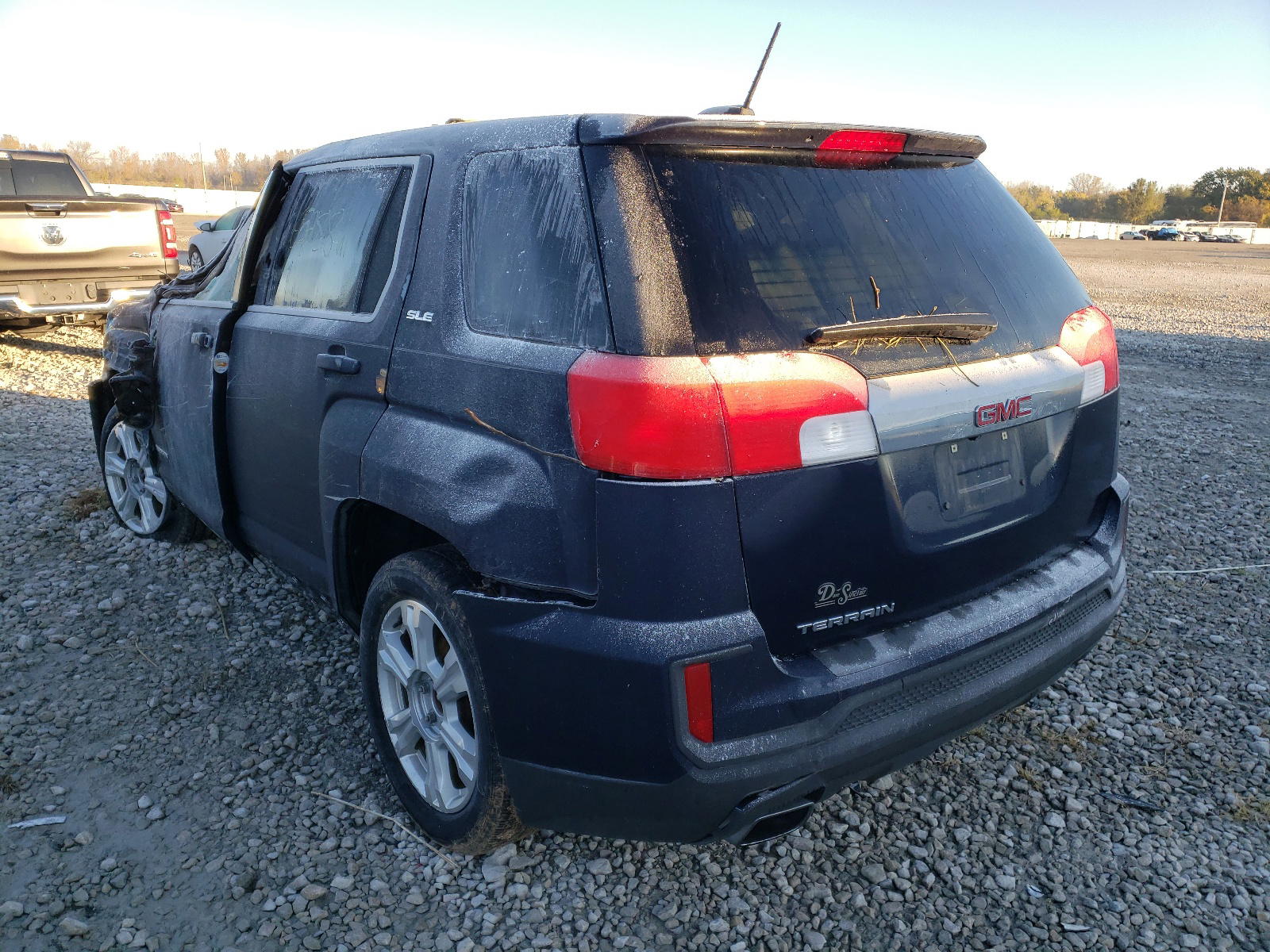 Photo 3 from auction – 2017 GMC TERRAIN SL with VIN 2GKALMEK3H6113879