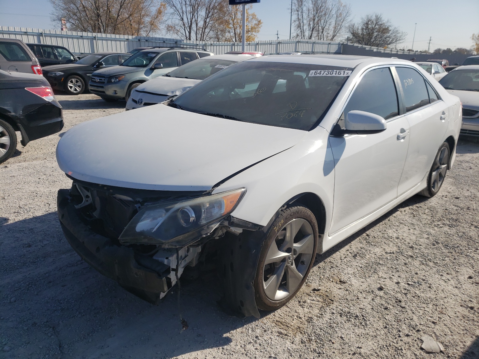 Photo 2 from auction – 2014 TOYOTA CAMRY L with VIN 4T1BF1FK4EU757064