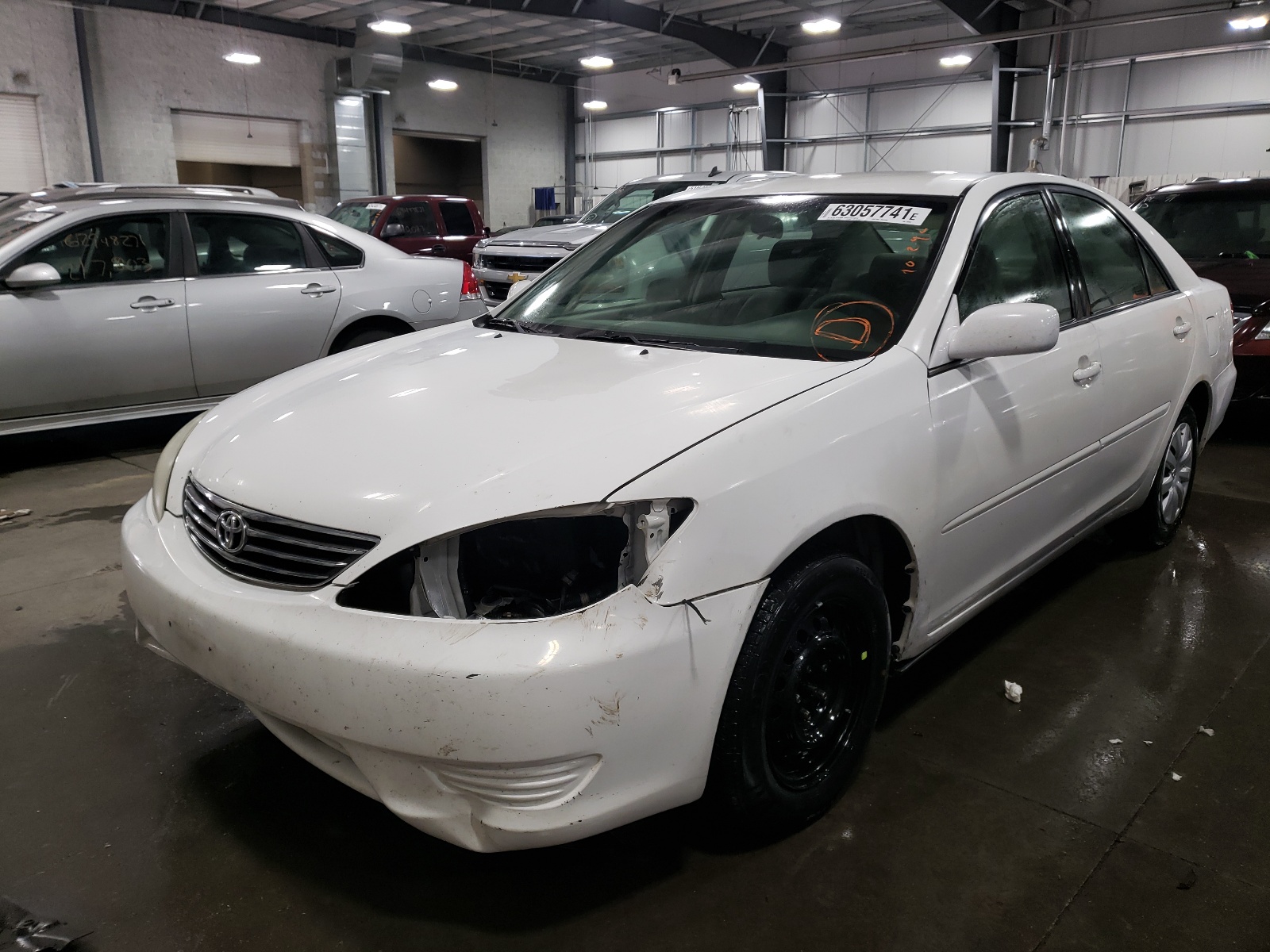 Photo 2 from auction – 2005 TOYOTA CAMRY LE with VIN 4T1BE32K85U625932