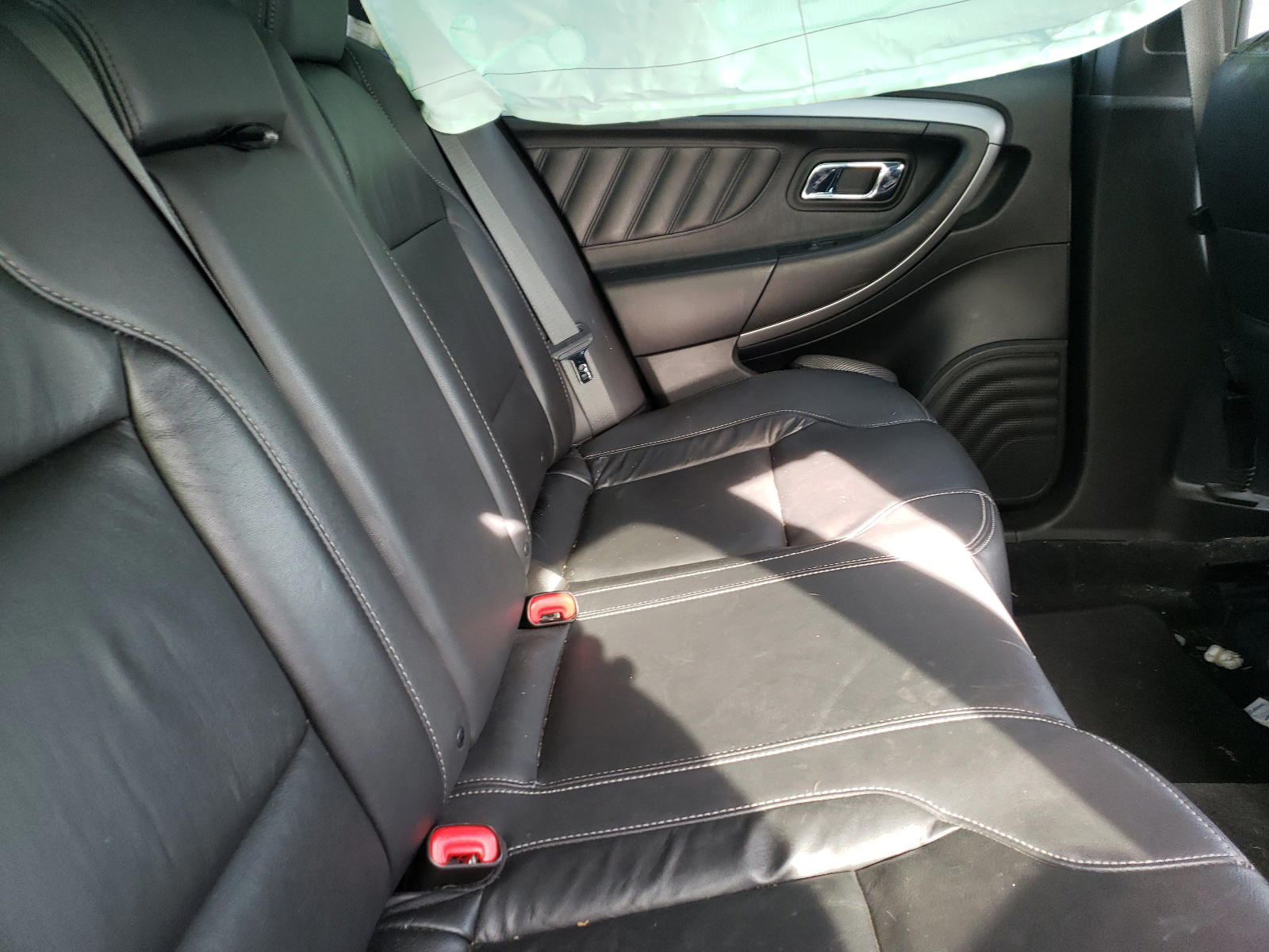 Photo 6 from auction – 2016 FORD TAURUS SEL with VIN 1FAHP2E88GG153581