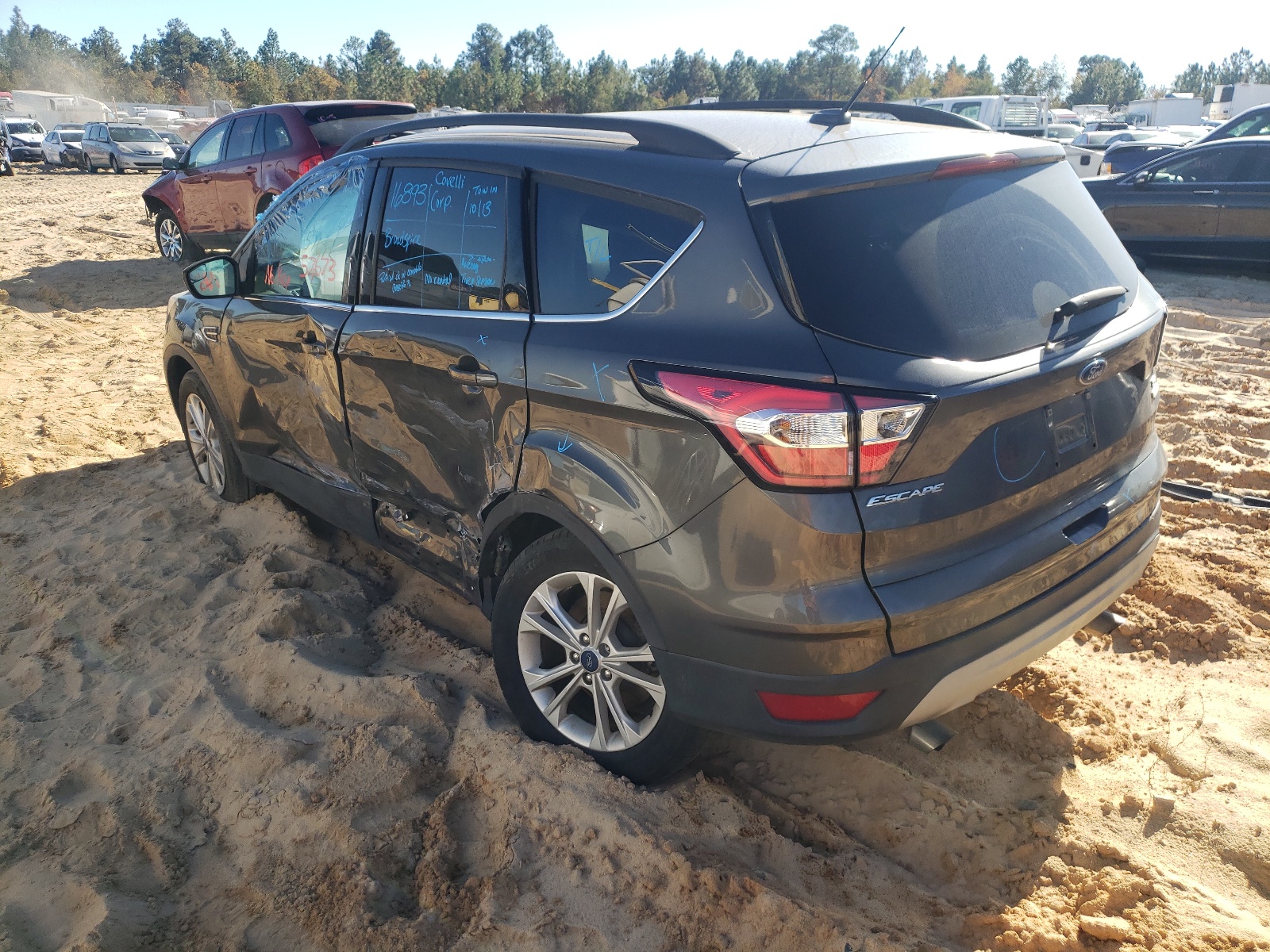 Photo 3 from auction – 2018 FORD ESCAPE SE with VIN 1FMCU0GD0JUD48526