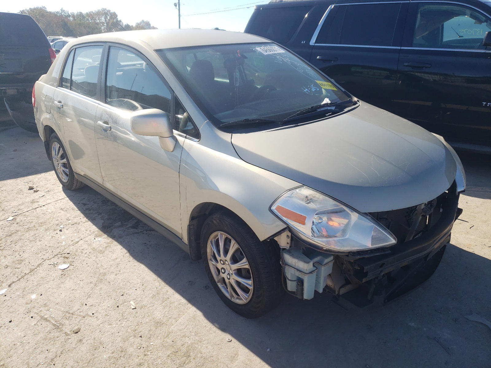 NISSAN VERSA S 2008 with VIN 3N1BC11E38L352605 - Photo from auction