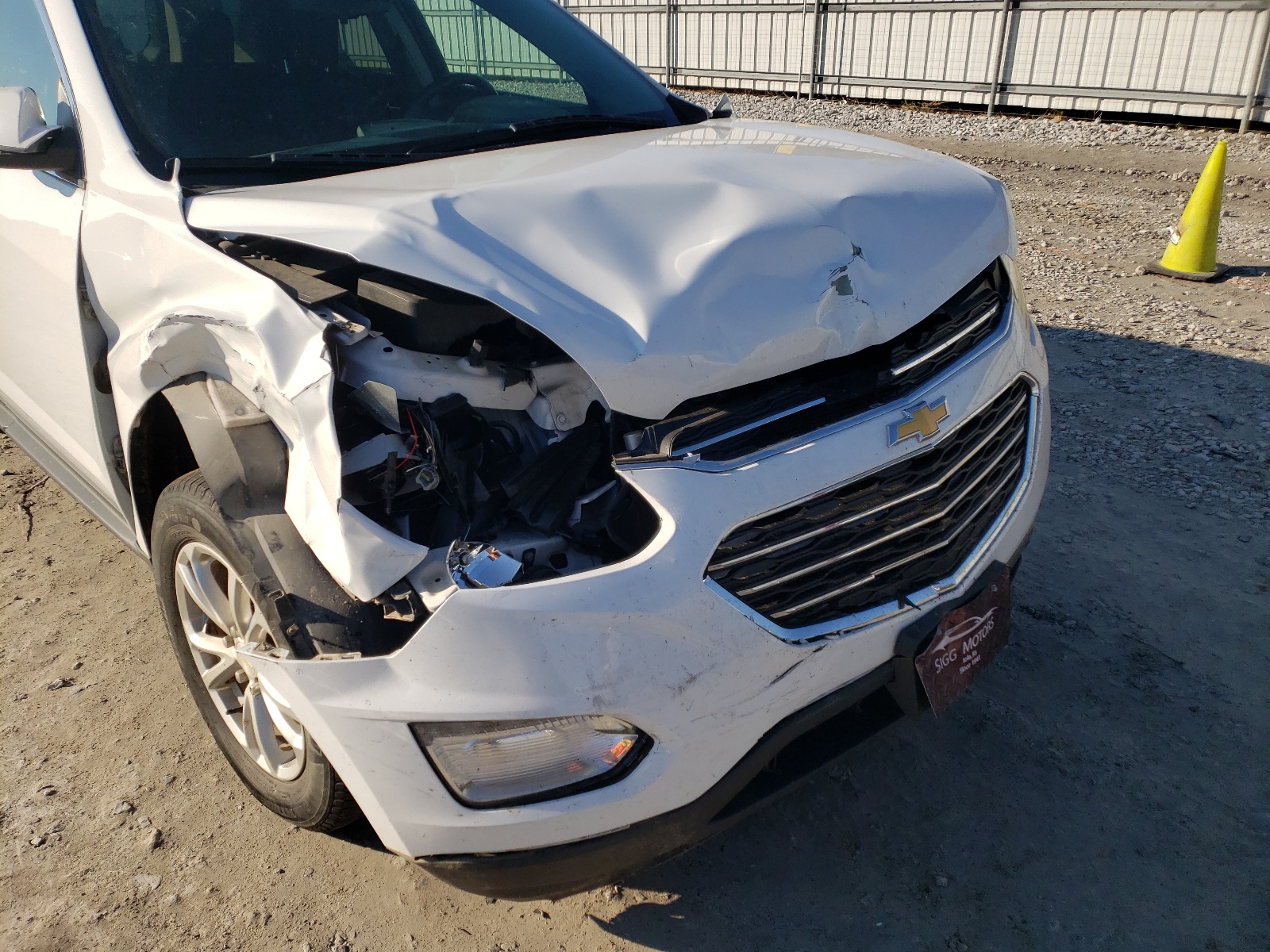 Photo 9 from auction – 2017 CHEVROLET EQUINOX LT with VIN 2GNALCEK8H1616639